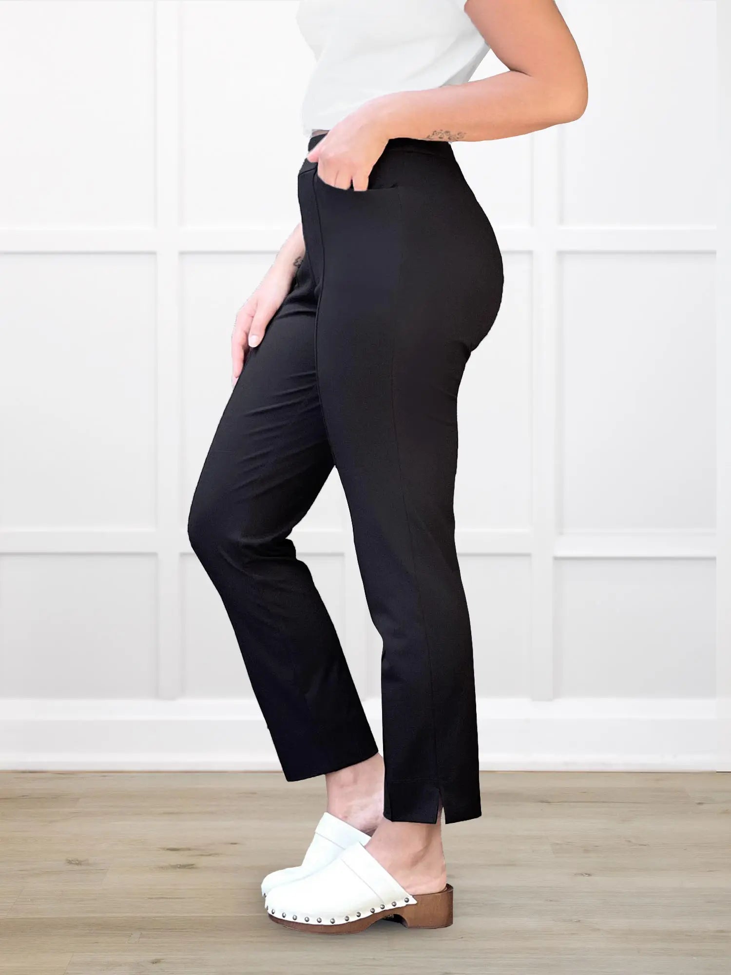 A side closeup details of Miik&