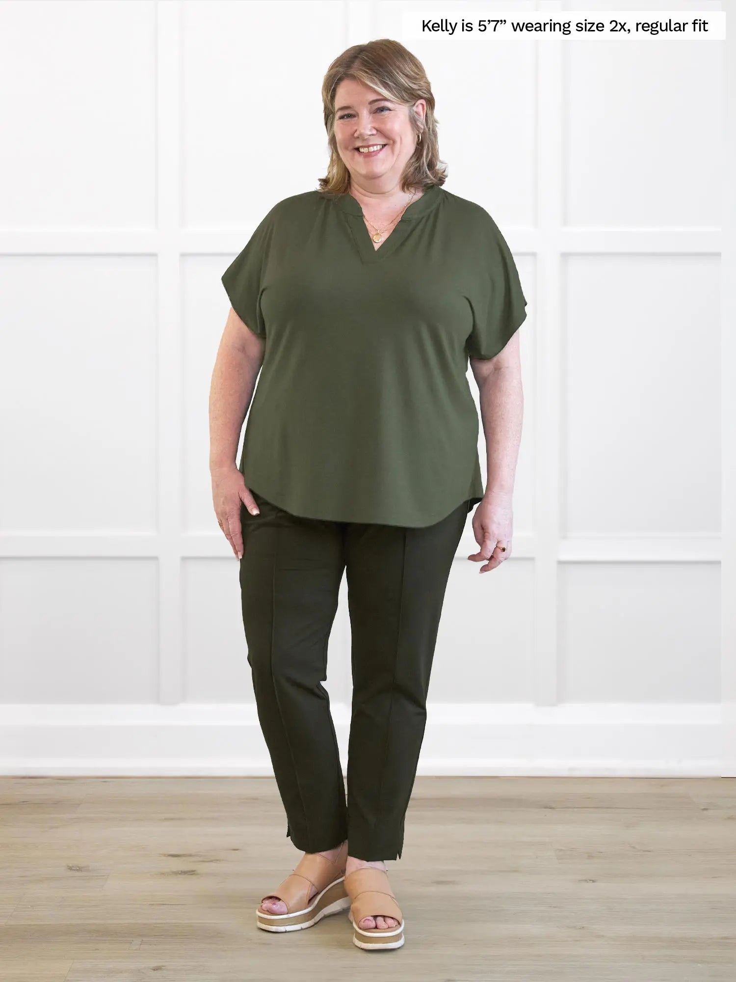 Woman standing wearing Miik&