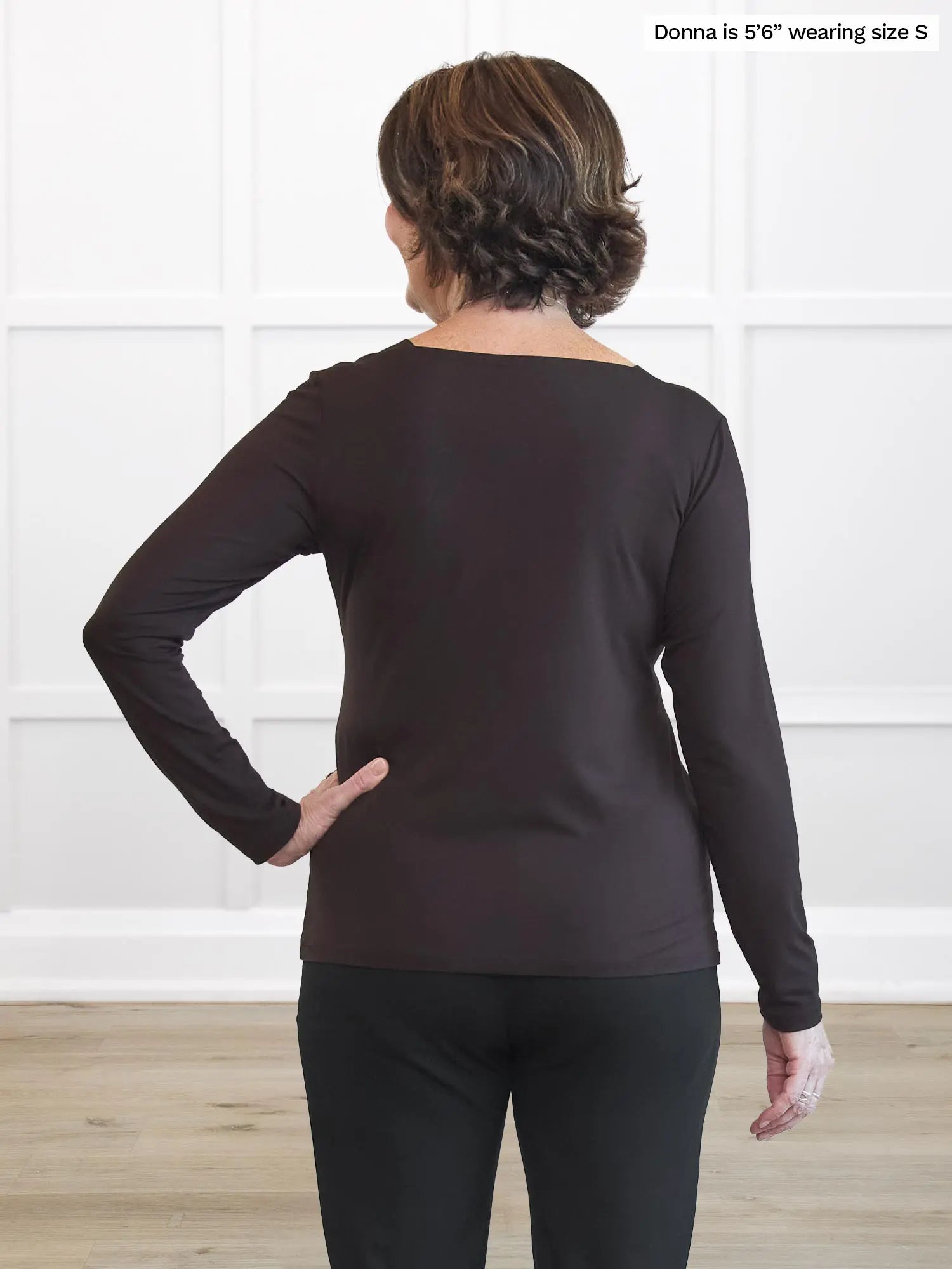 Miik founder Donna (5’6”, small) standing with her back towards the camera showing the back of Miik&