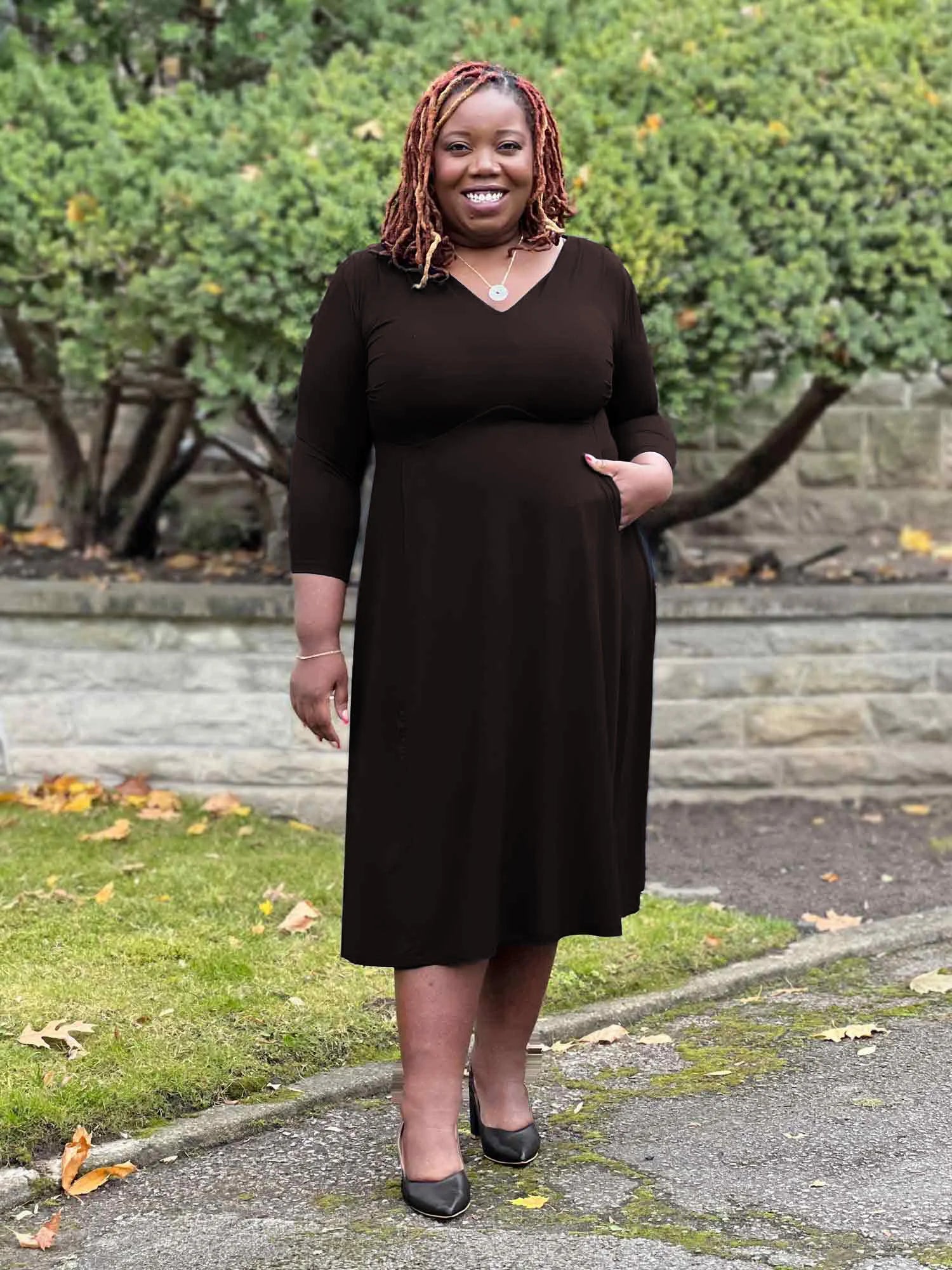 Lolly midi flounce dress with pockets in Dark chocolate