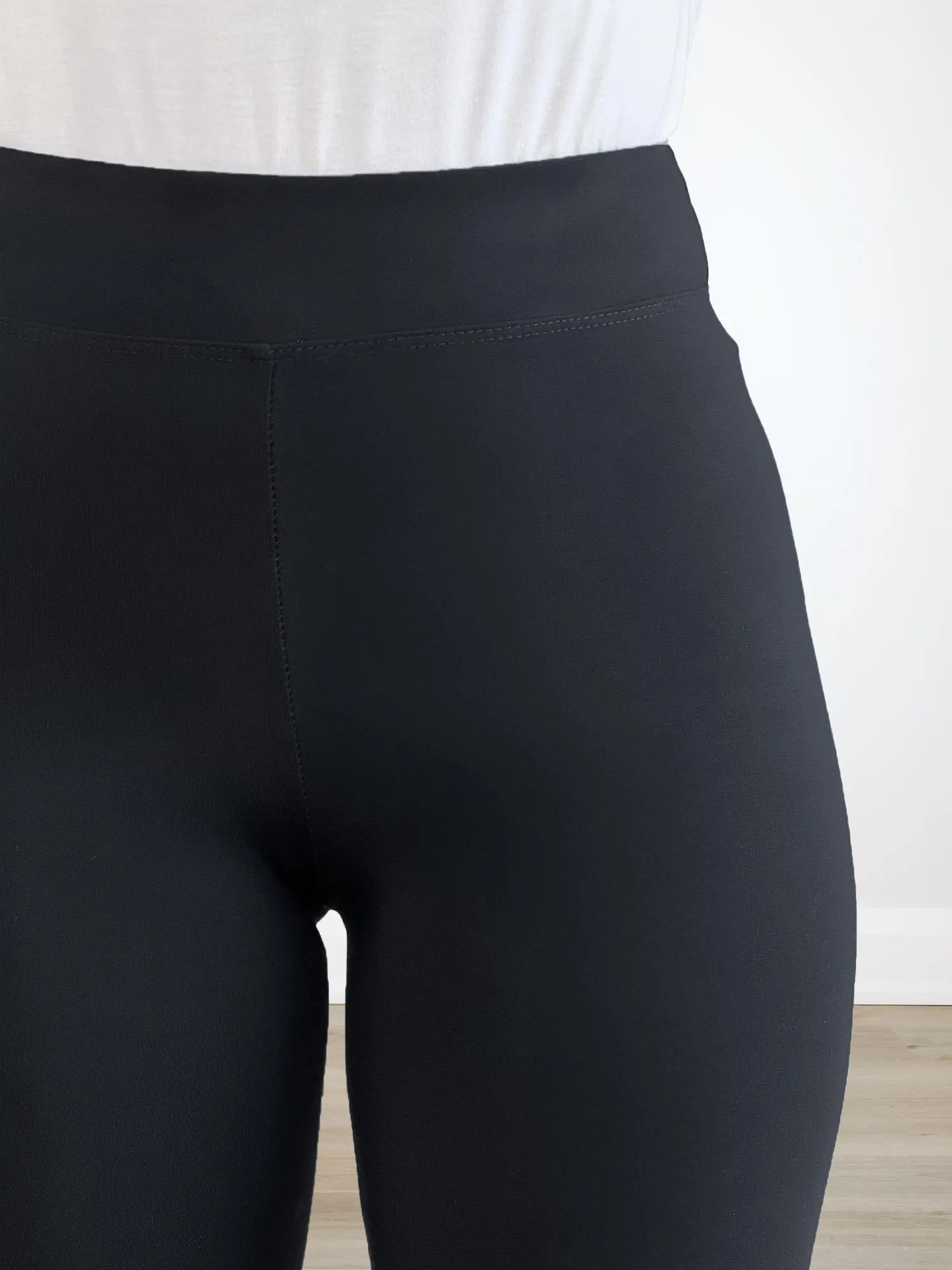 A closeup image of the waistband of Miik&