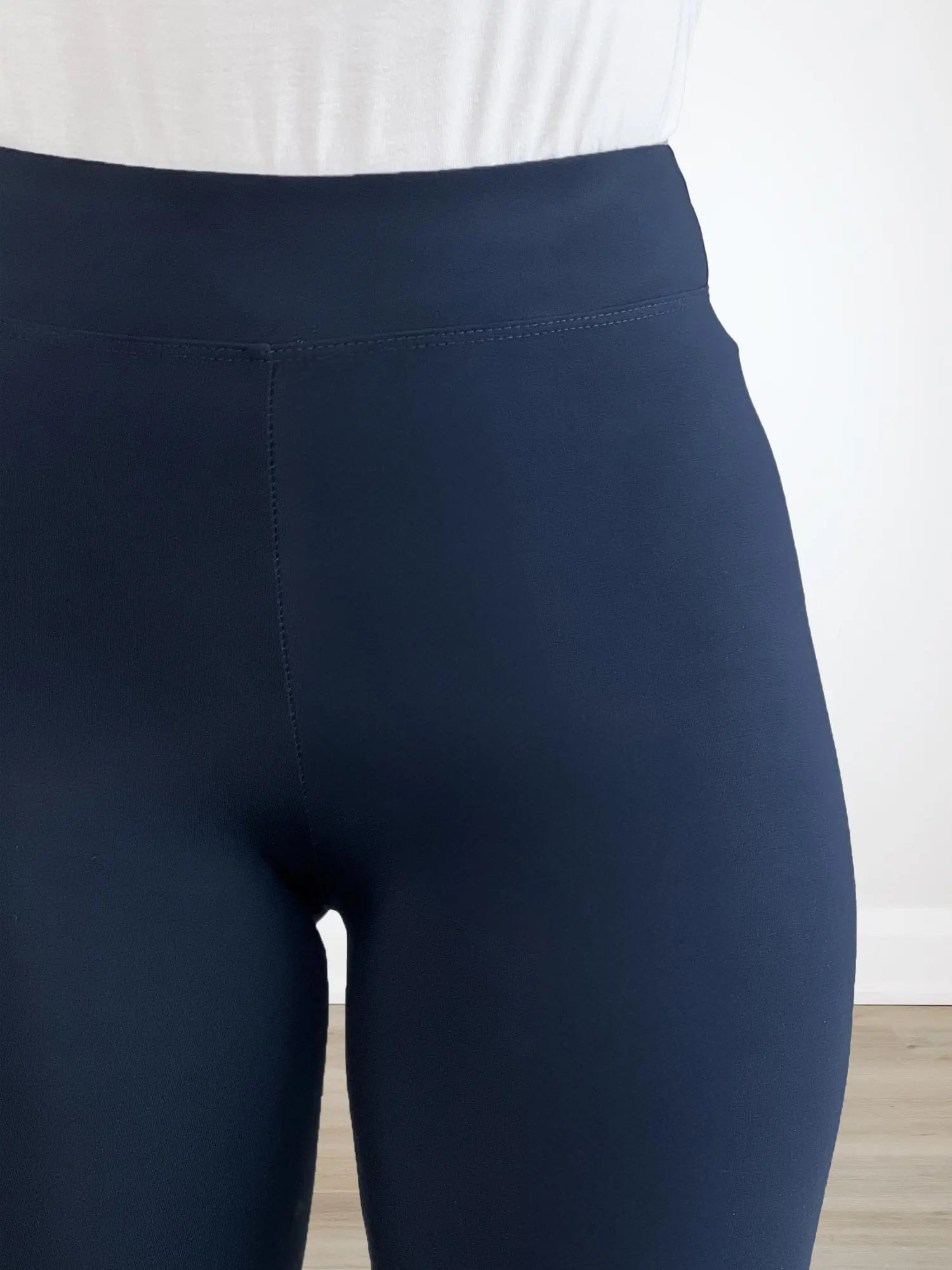 A closeup image of the waistband of Miik&