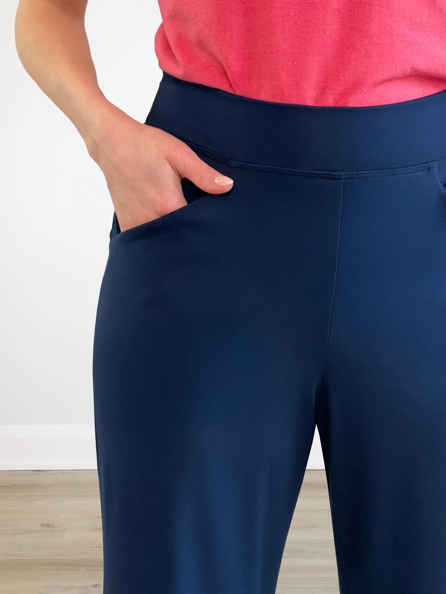 A closeup image of the waistband of Miik&