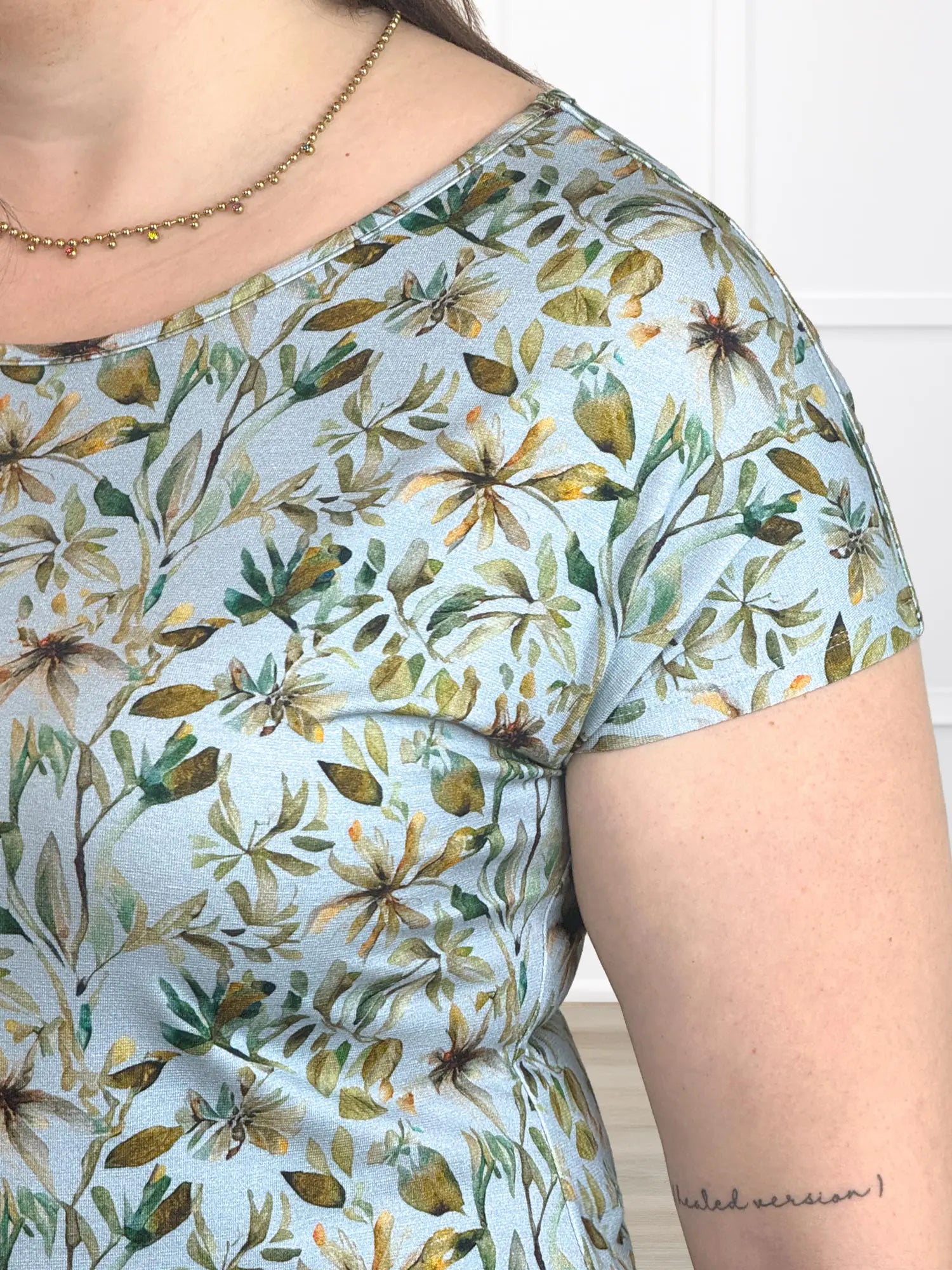 Rio reversible neckline dolman tee 00 in Forest veil