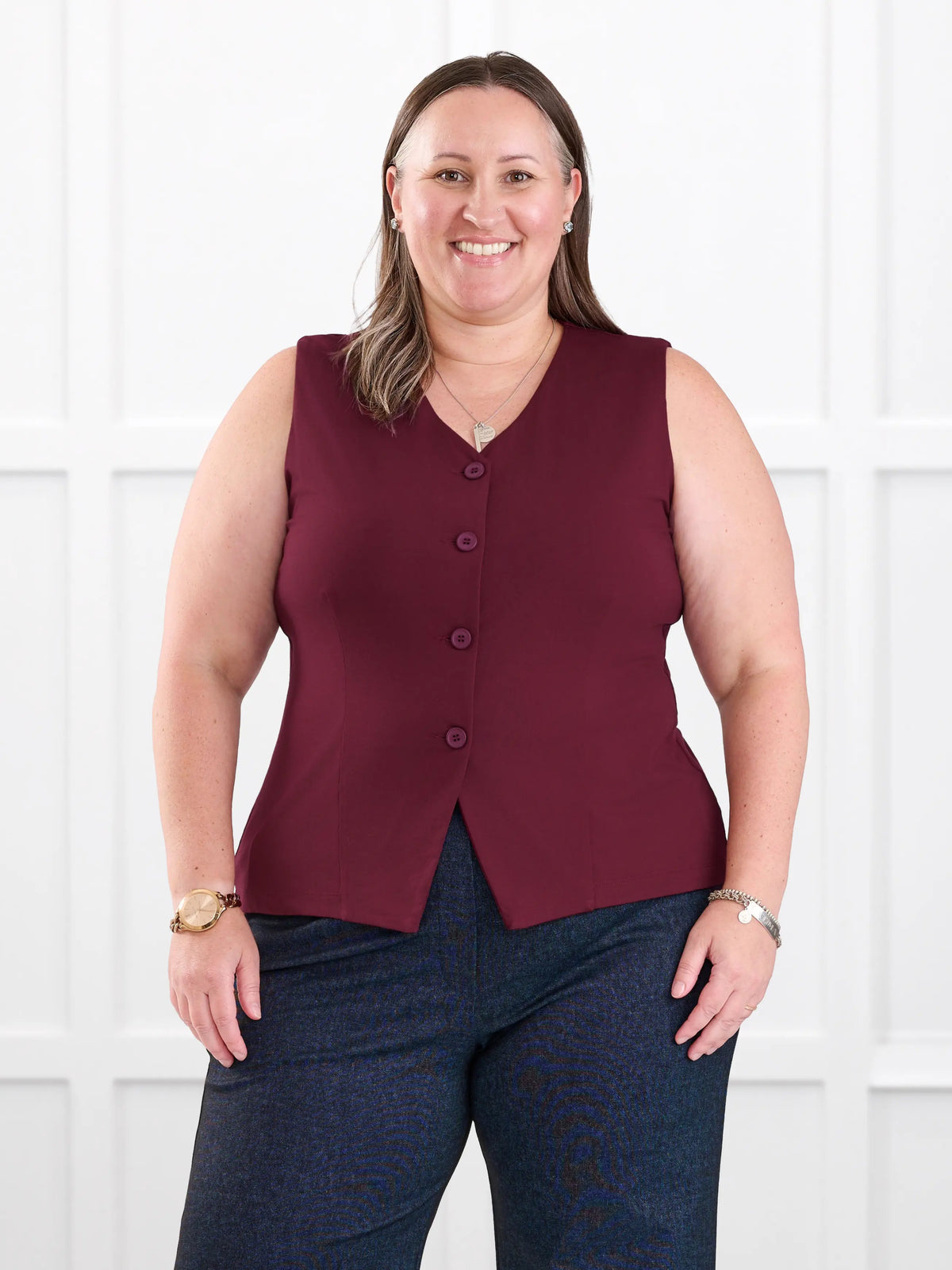 Alba tailored stretchy vest for women in Merlot on model Cristina, size XXL @Cristina-XXL