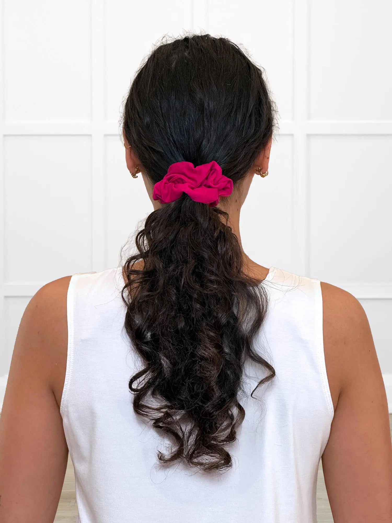 Anvi hair scrunchie for women in Dragon fruit
