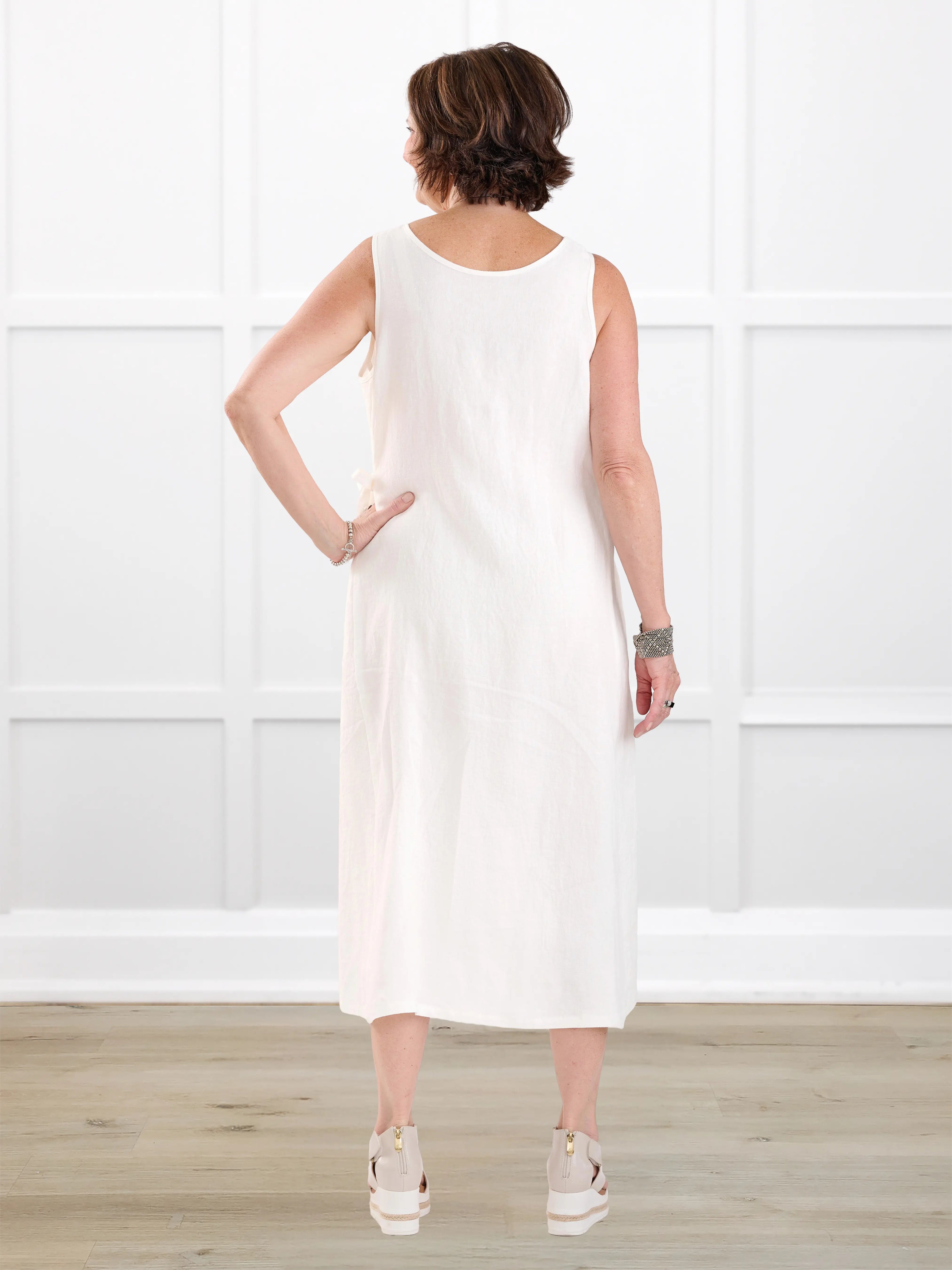 Delfina reversible neckline linen dress for women in Ivory linen on model Donna, size S @Donna-S