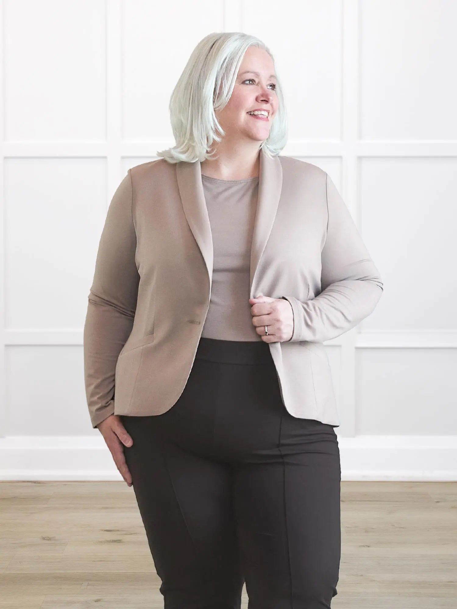 Emily soft stretchy blazer 00 in Portobello on model Colleen, size XXL Petite @Colleen-XXL-petite
