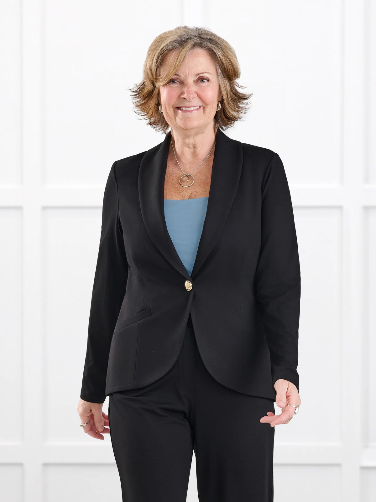 Emily soft stretchy blazer for women in Black gold on model Donna, size S Regular @Donna-S-regular
