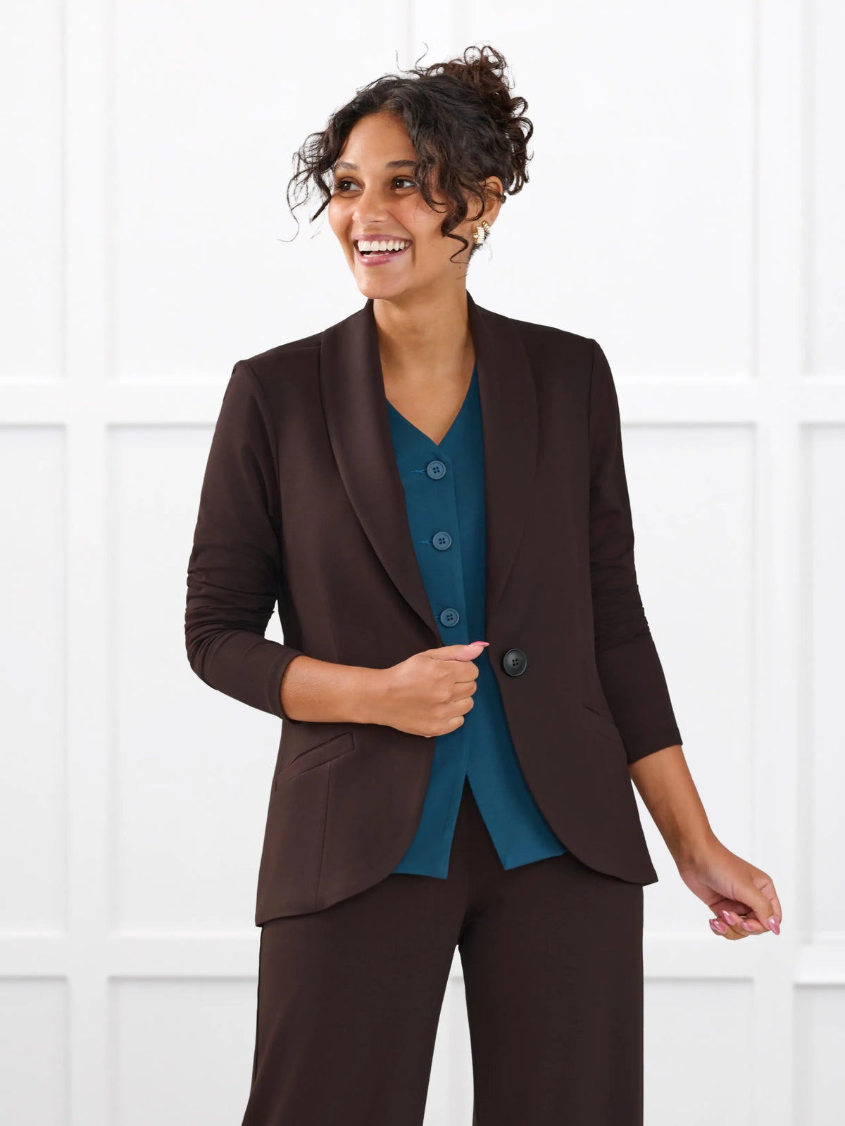Emily soft stretchy blazer for women in Dark chocolate on model Meron, size XS Regular @Meron-XS-regular