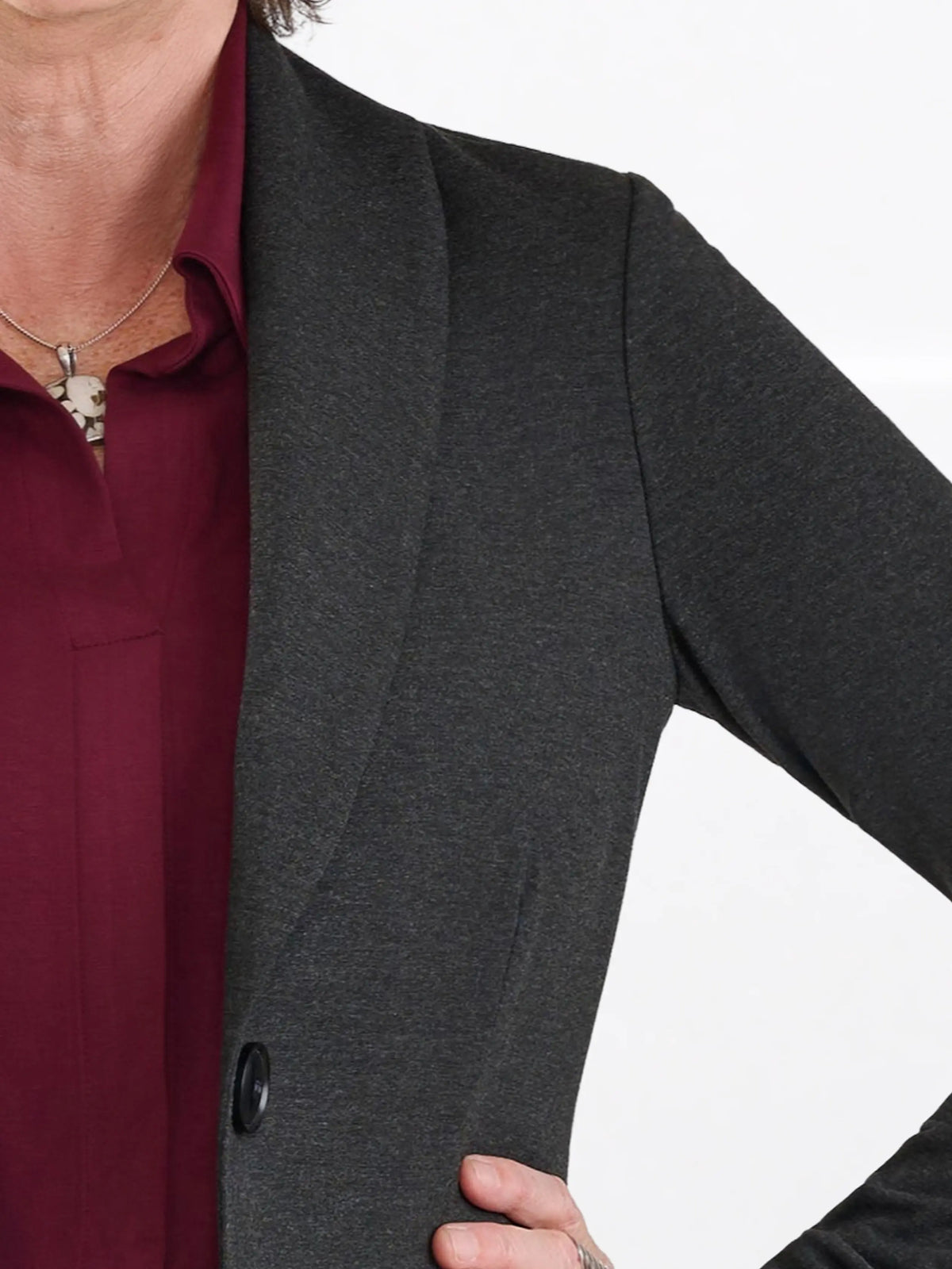 Emily soft stretchy blazer for women in Charcoal on model D20a2963, size 8515 476f @d20a2963-8515-476f-8c3d-2516b675f9da