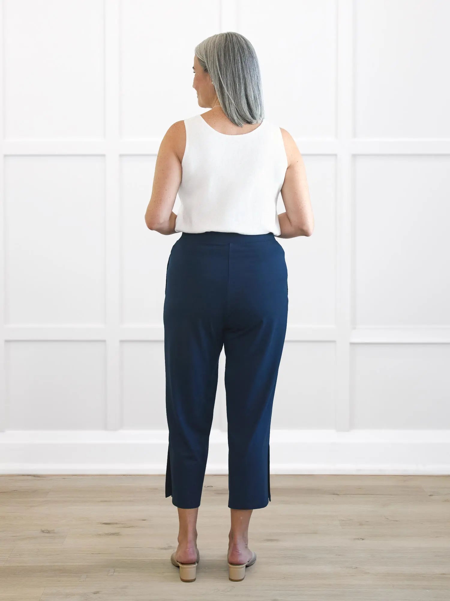 Gabby straight leg pocket capri pant in Navy on model Kerri, size S Regular @Kerri-S-regular