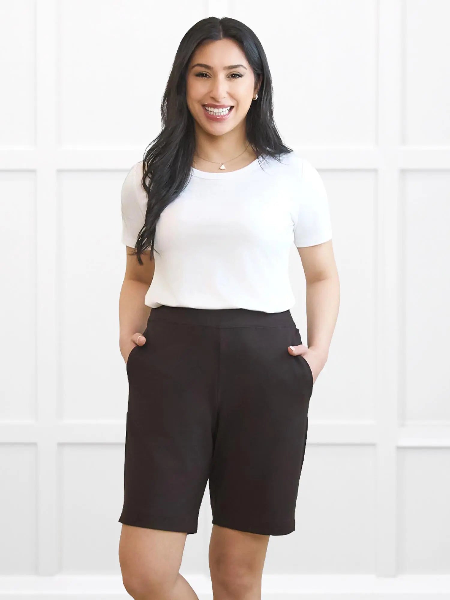 Irelynn bermuda pocket short for women 00 in Dark chocolate on model Yasmine, size XS @Yasmine-XS