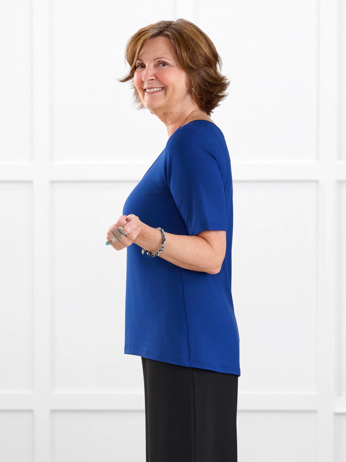 Julita scoop neck half sleeve tee for women in Ink blue on model Donna, size S @Donna-S