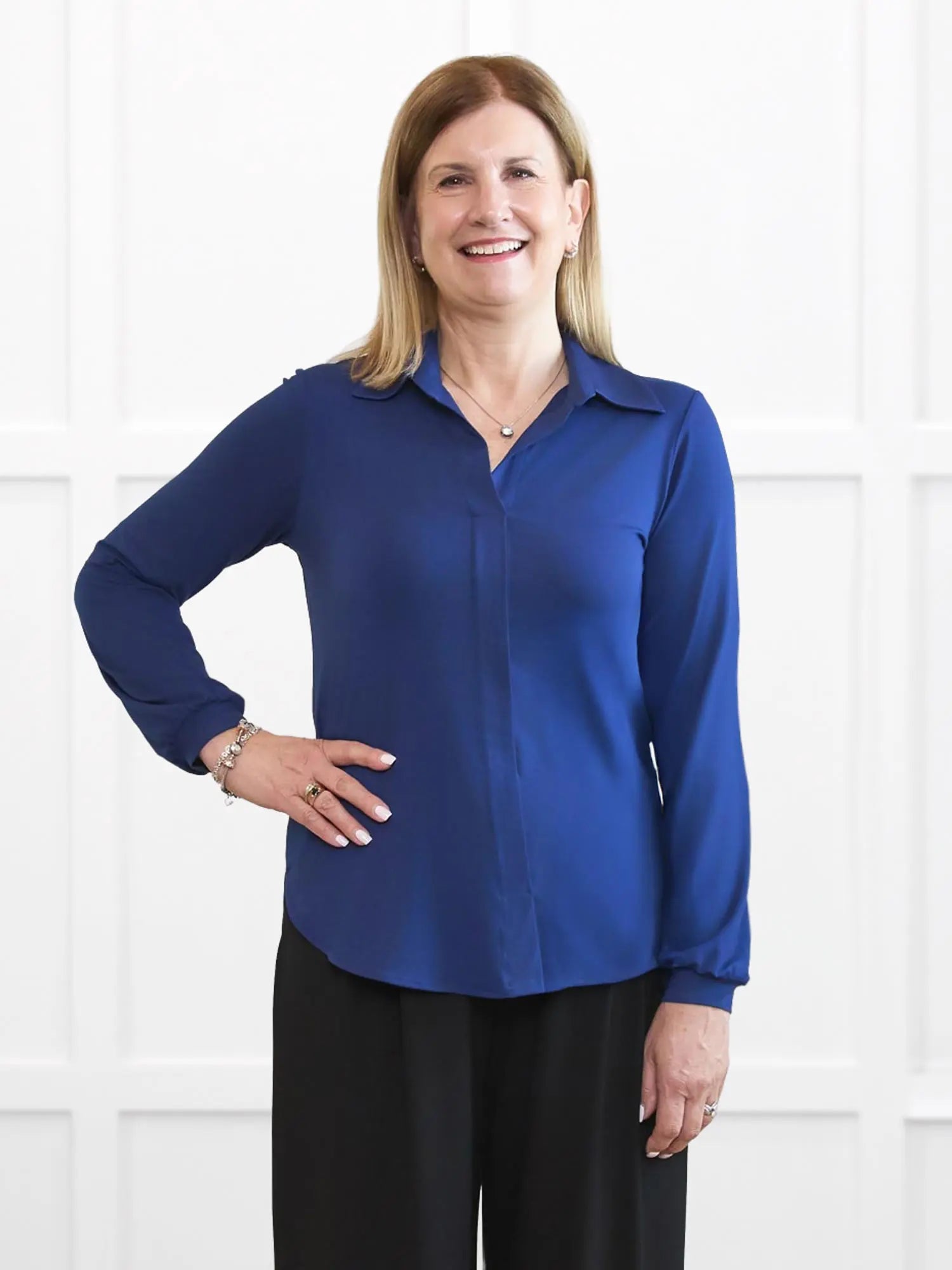 Lucia collared shirt for women 00 in Marine blue on model Natasha, size S Regular @Natasha-S-regular