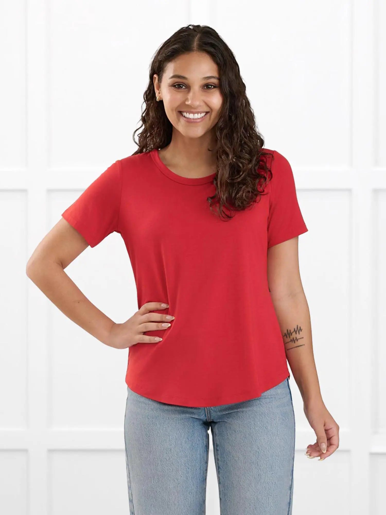 Marissa half sleeve crewneck tee for women in Chili on model Meron, size XS Regular @Meron-XS-regular