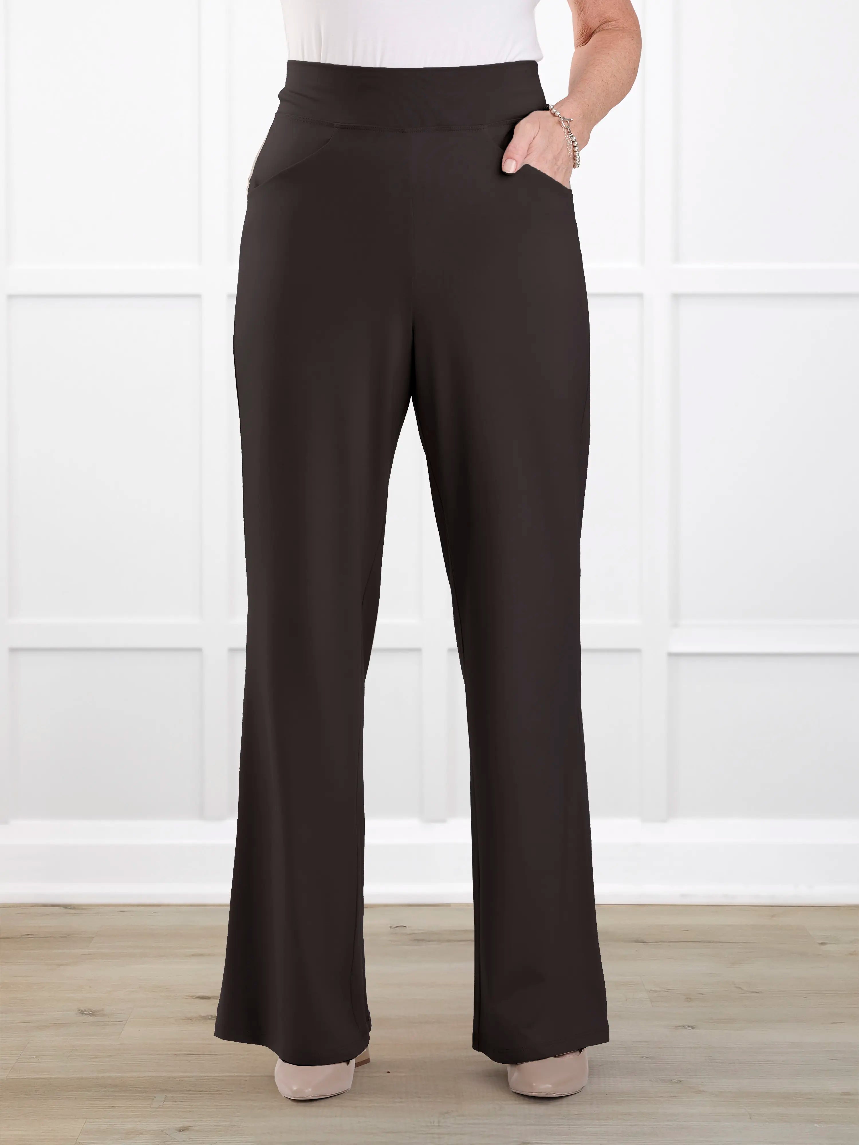 Reed high waisted pant with pockets for women in Dark chocolate
