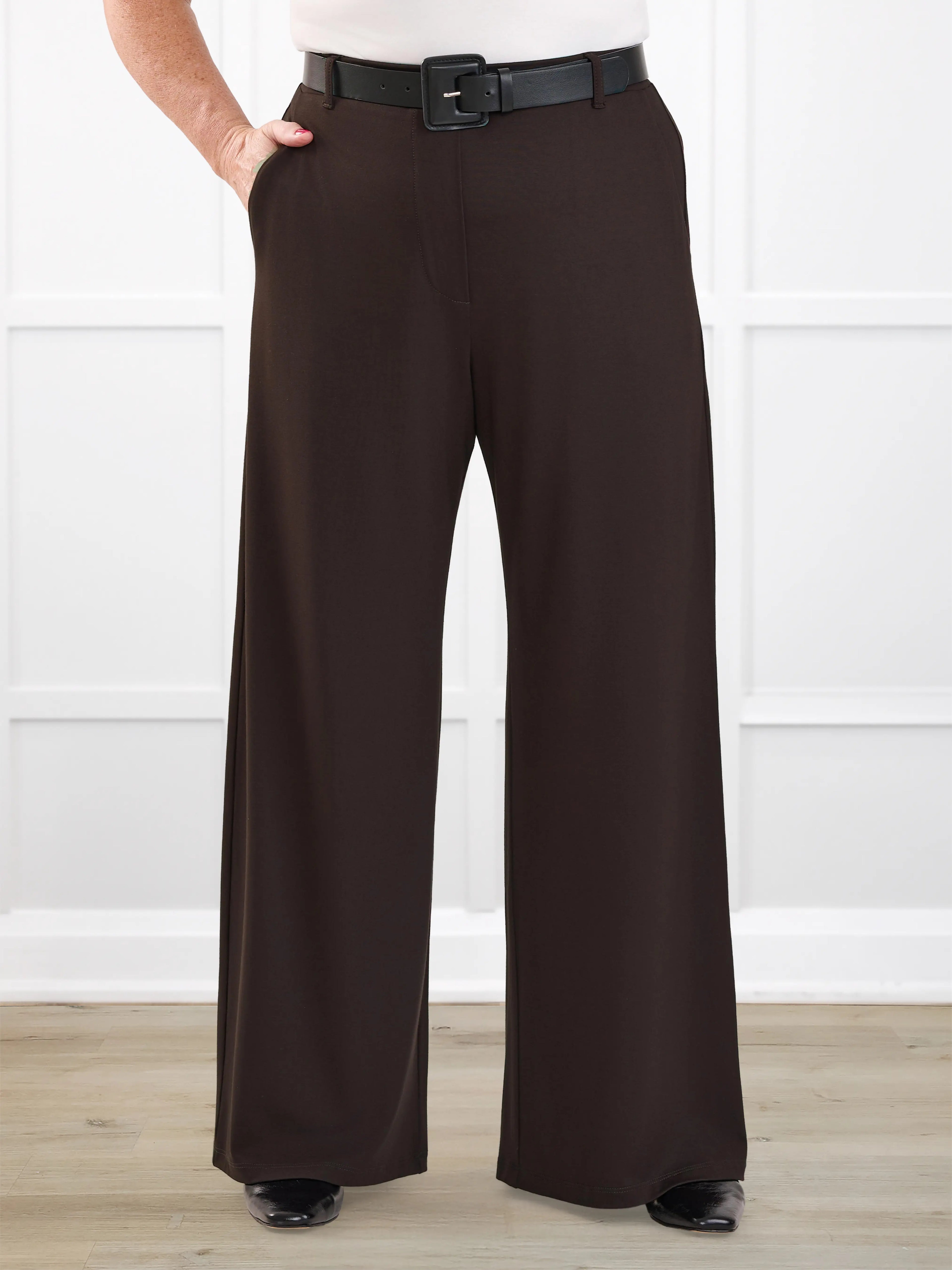 Samara wide leg pocket pant for women in Dark chocolate