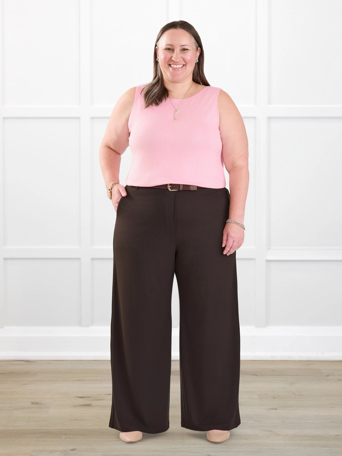 Samara wide leg pocket pant for women in Dark chocolate on model Cristina, size XXL Petite @Cristina-XXL-petite