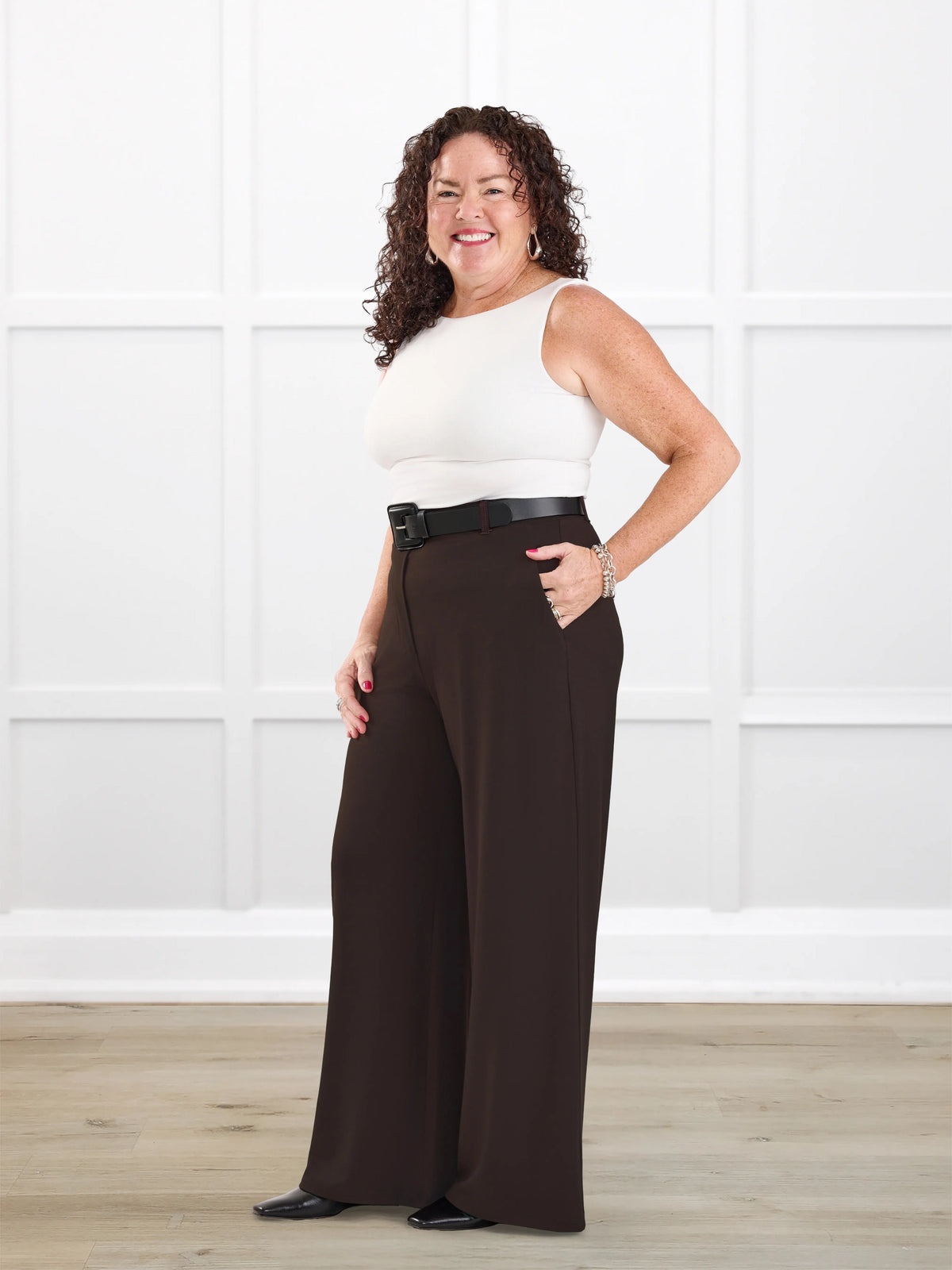 Samara wide leg pocket pant for women in Dark chocolate on model Kerri, size M Petite @Kerri-M-petite