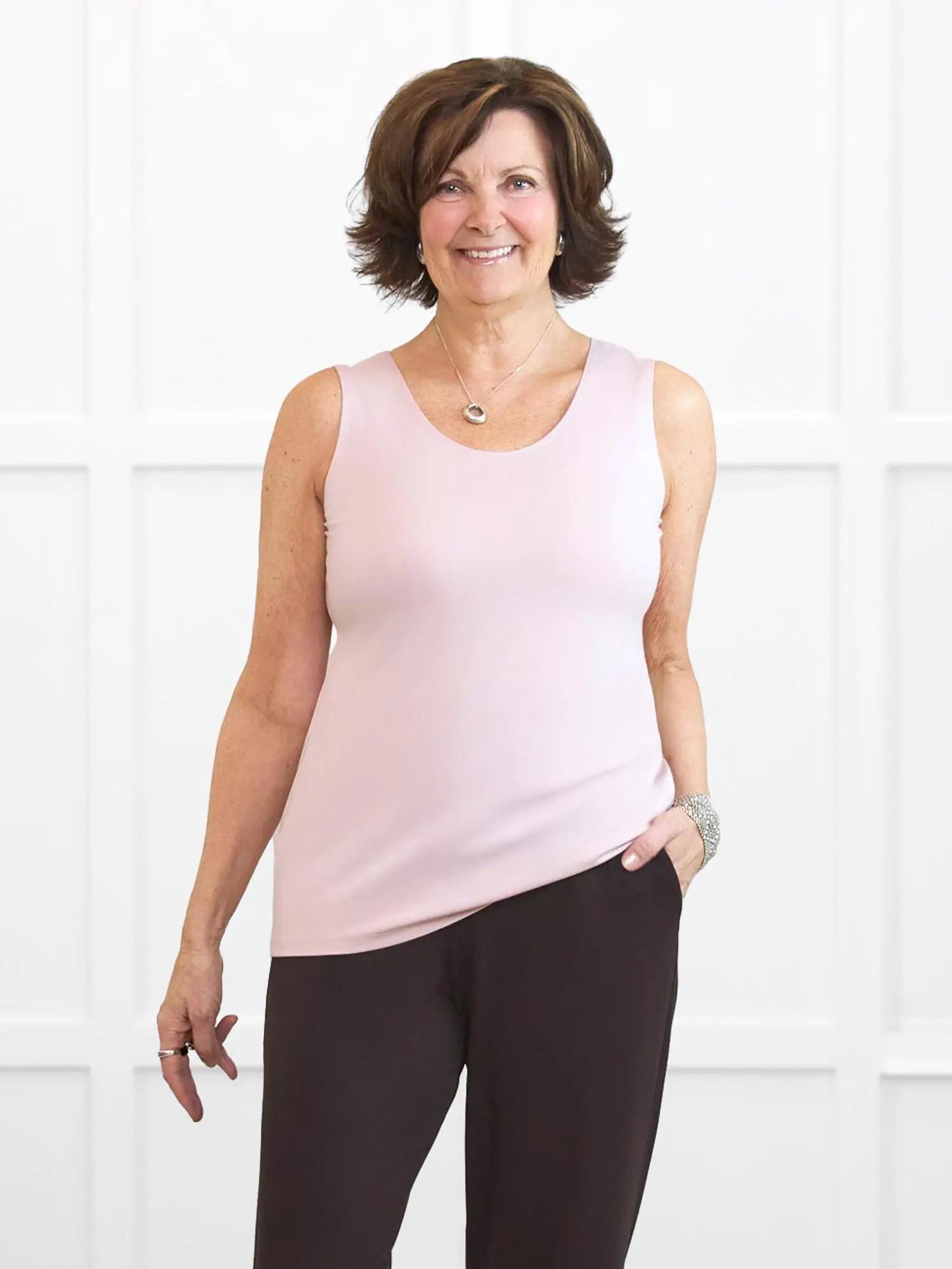 Shandra reversible neckline tank top for women in Ballet pink on model Donna, size S Regular @Donna-S-regular