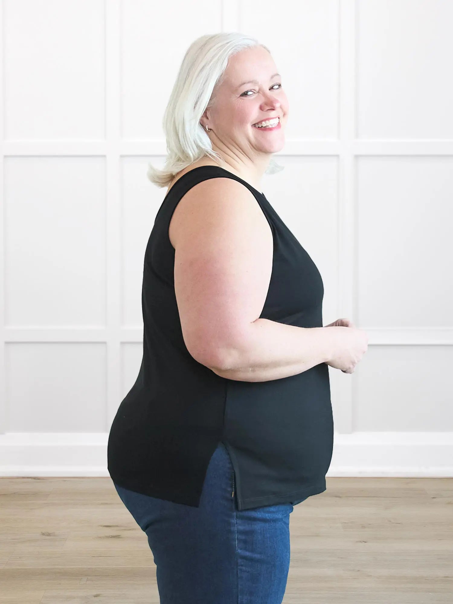 Shyanne reversible neckline side slit tank in Black on model Colleen, size XXL Petite @Colleen-XXL-petite