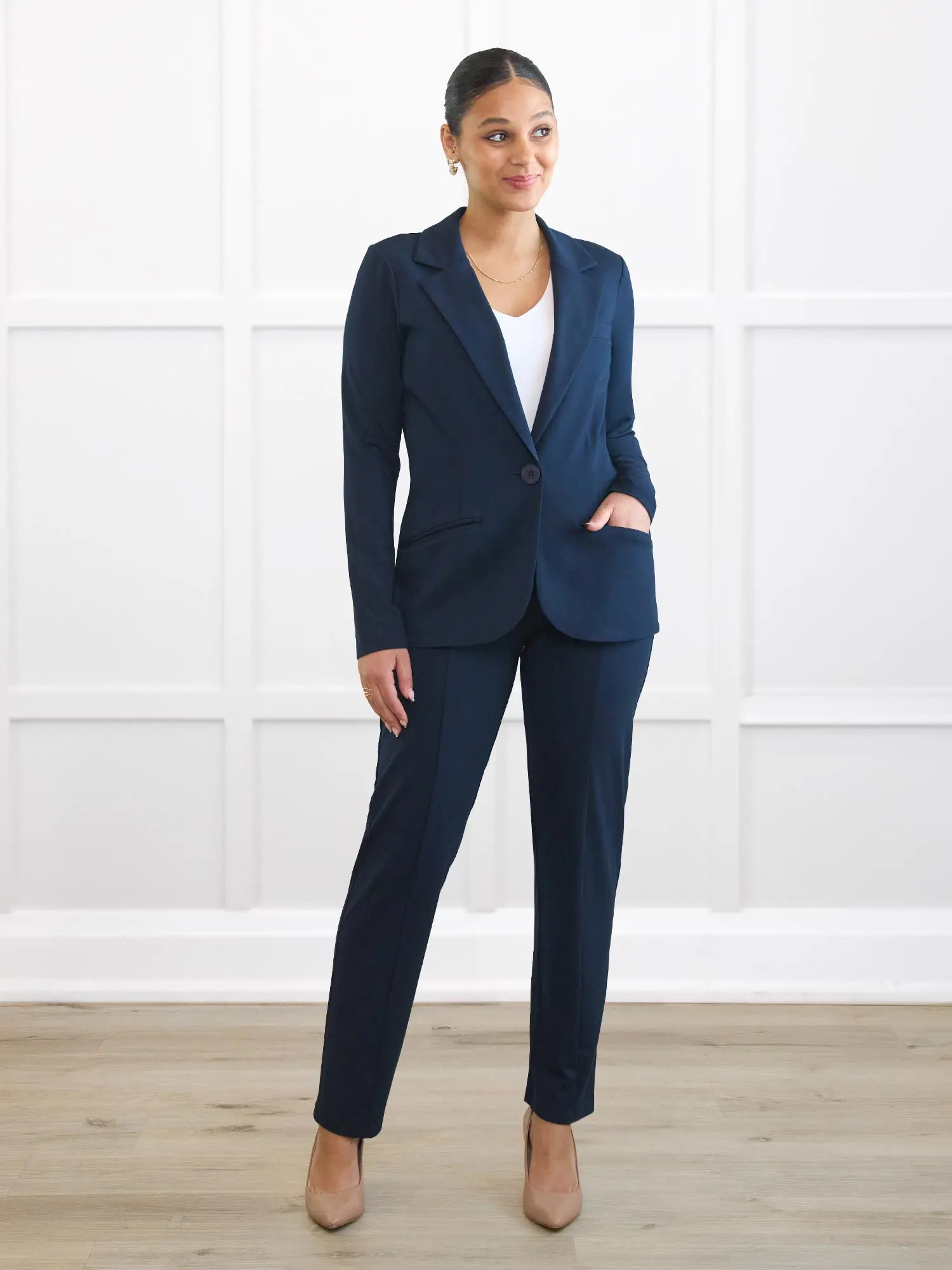Sienna stretchy girlfriend blazer for women in Navy on model Meron, size XS @Meron-XS