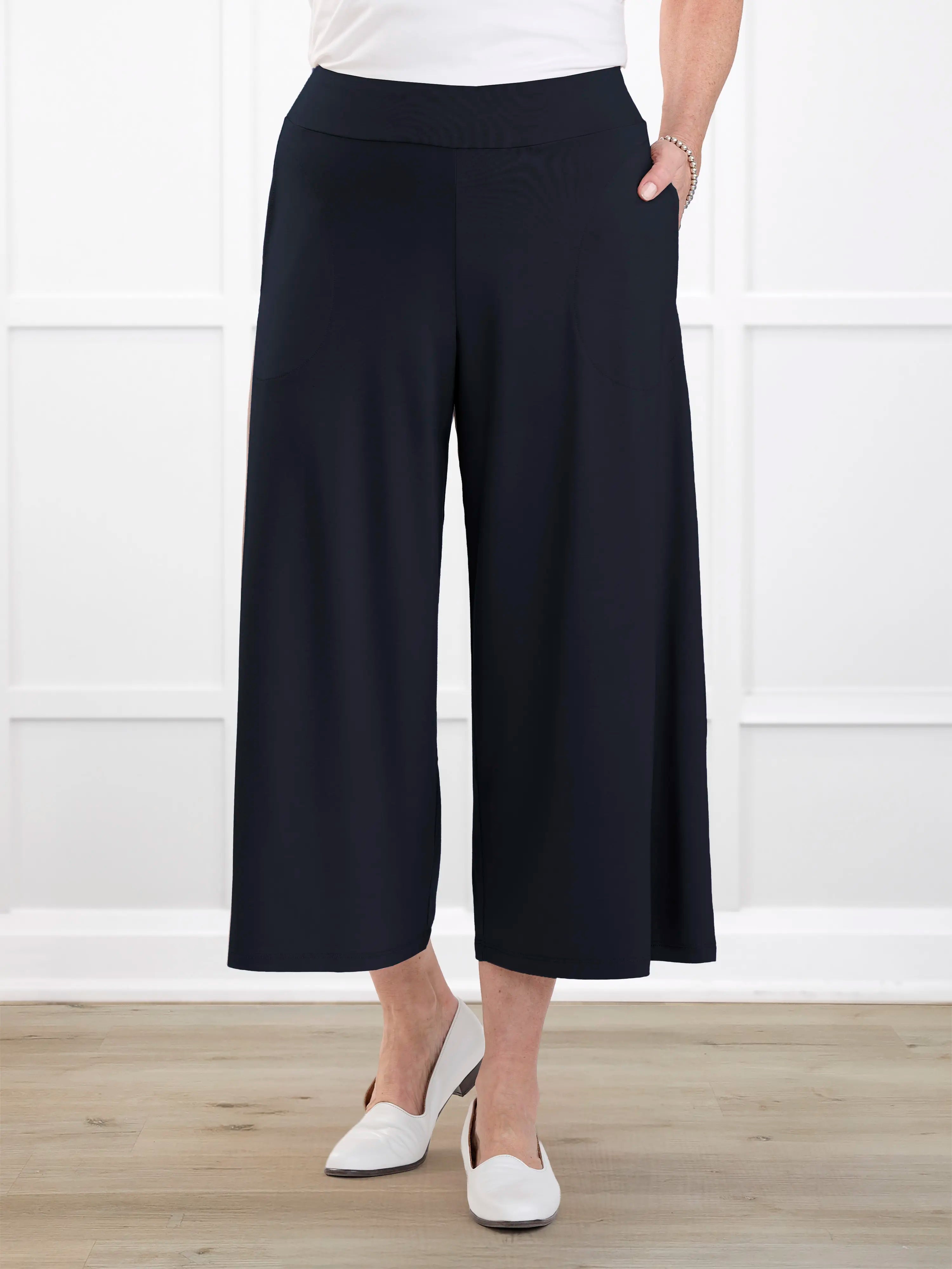 Valencia capri palazzo pocket pant for women in Black