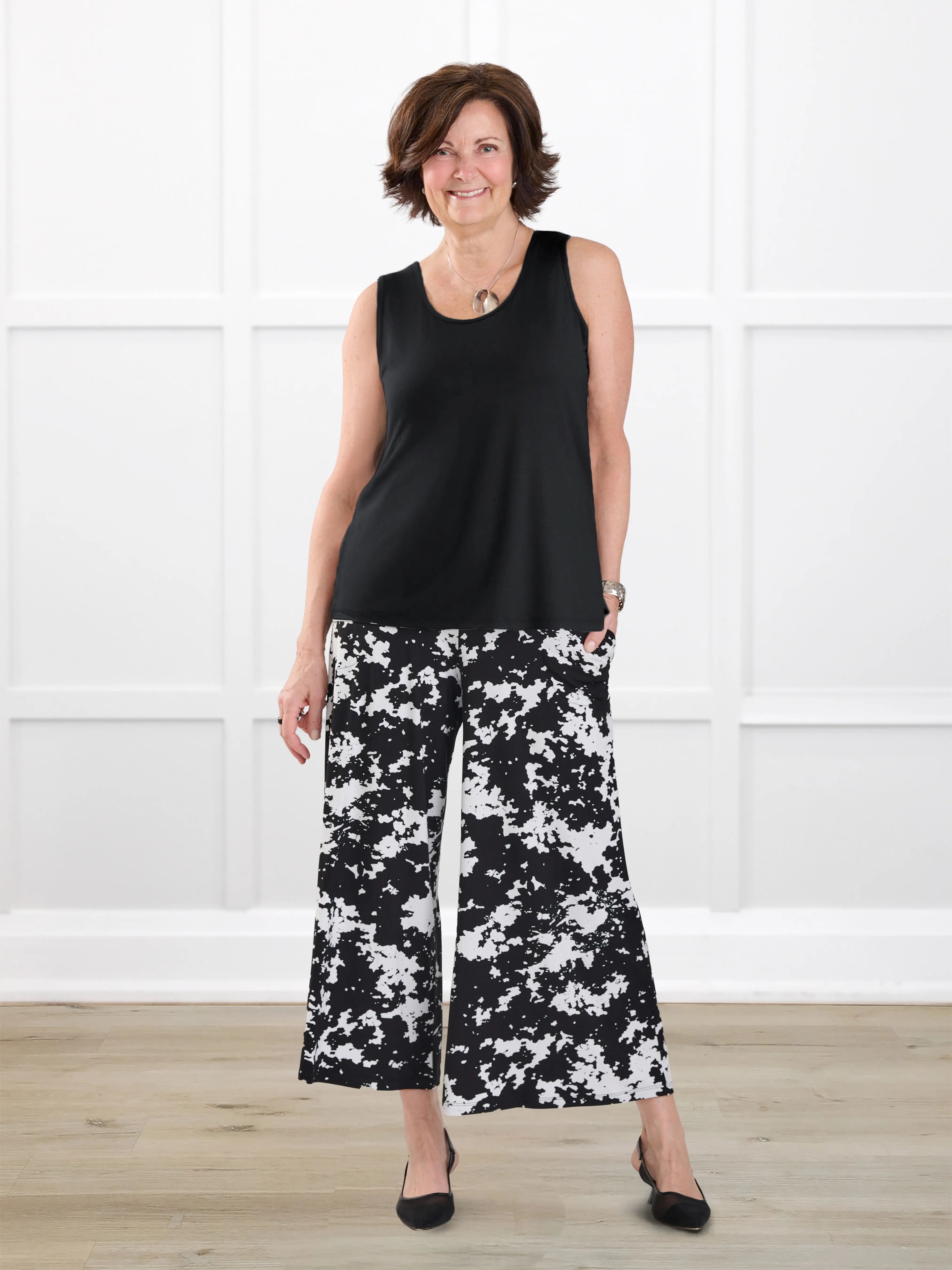 Valencia capri palazzo pocket pant for women in Moo’d bloom on model Donna, size S Regular @Donna-S-regular