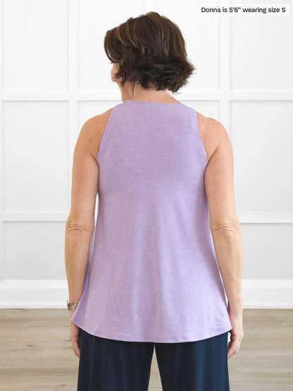 Miik founder Donna (5’6”, small) standing with her back towards the camera showing the back of Miik&