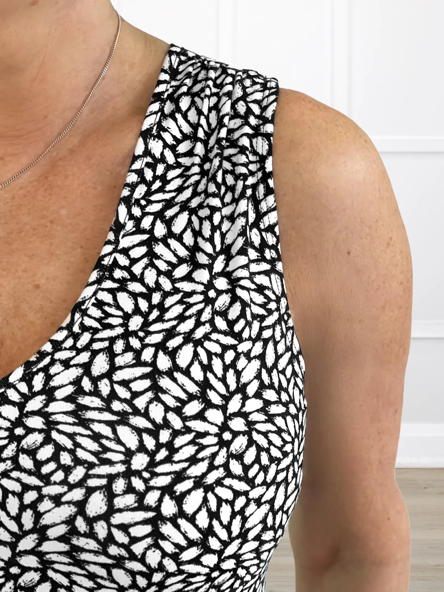 A closeup detail of the strap of Miik&