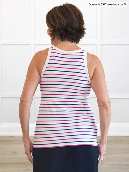 Miik founder Donna (5’6”, small) standing with her back towards the camera showing the back of Miik&