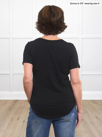 Miik founder Donna (5’6”, small) standing with her back towards the camera showing the back of Miik&