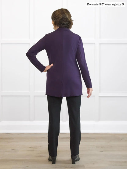 Miik founder Donna (5’6”, small) standing with her back towards the camera showing the back of Miik&