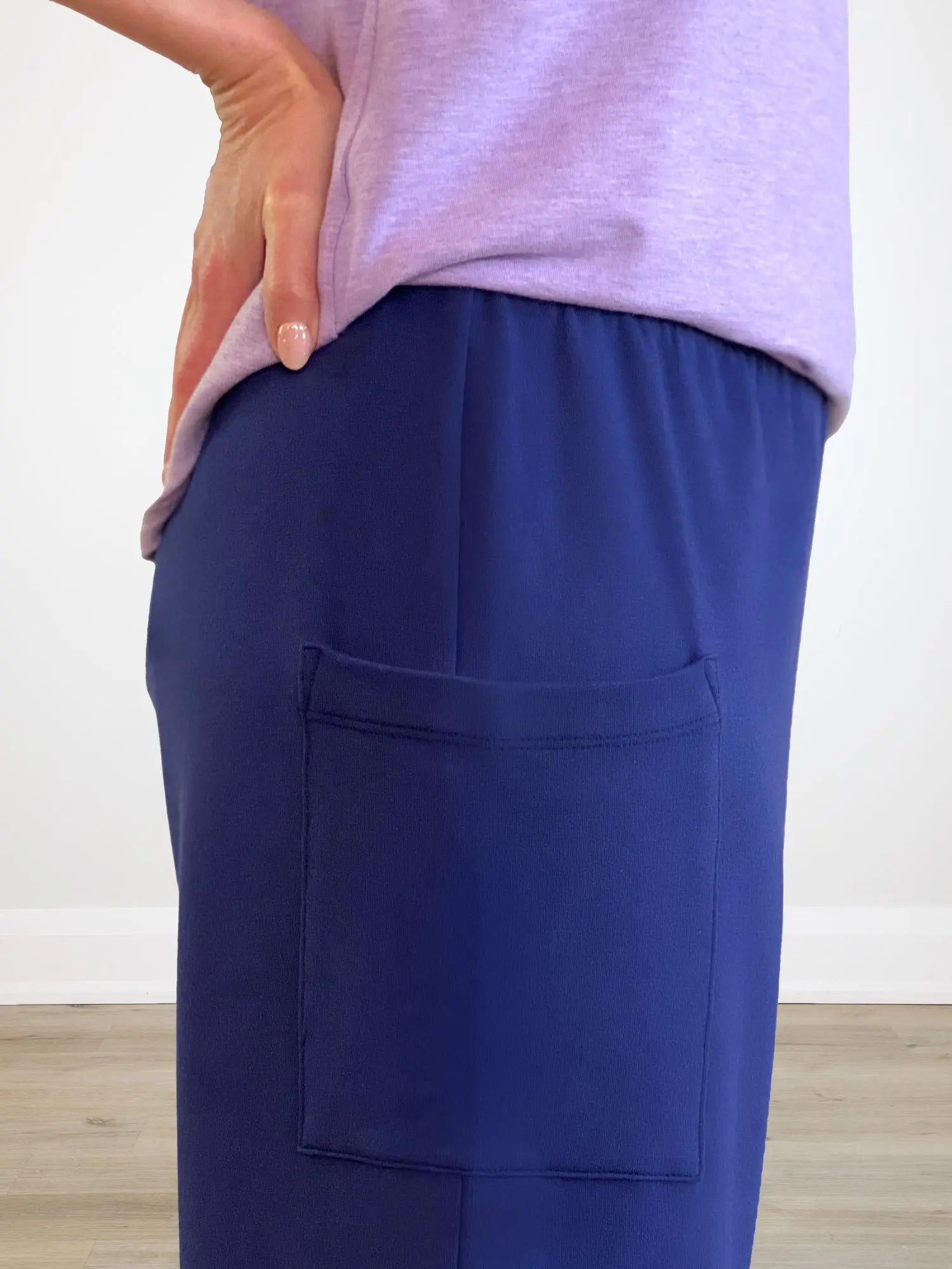 A closeup image of the side pocket of Miik&