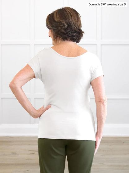 Miik founder Donna (5’6”, small) standing with her back towards the camera showing the back of Miik&