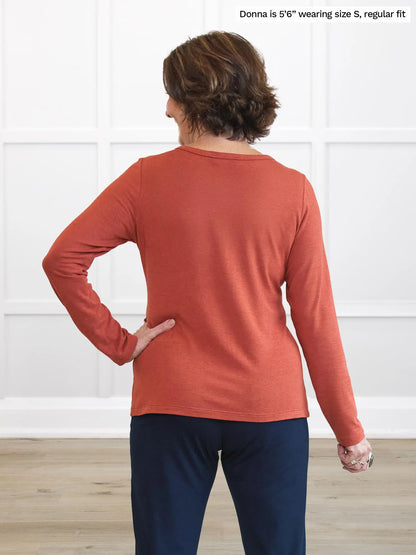 Miik founder Donna (5’6”, small) standing with her back towards the camera showing the back of Miik&