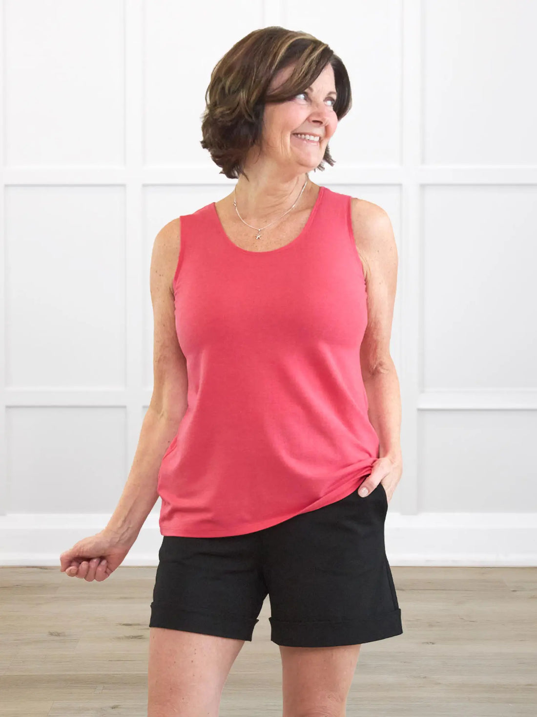 Shandra reversible tank top flamingo melange for women in Flamingo melange on model Donna, size S Regular @Donna-S-regular 