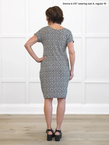Miik founder Donna (5’6”, small) standing with her back towards the camera showing the back of Miik&
