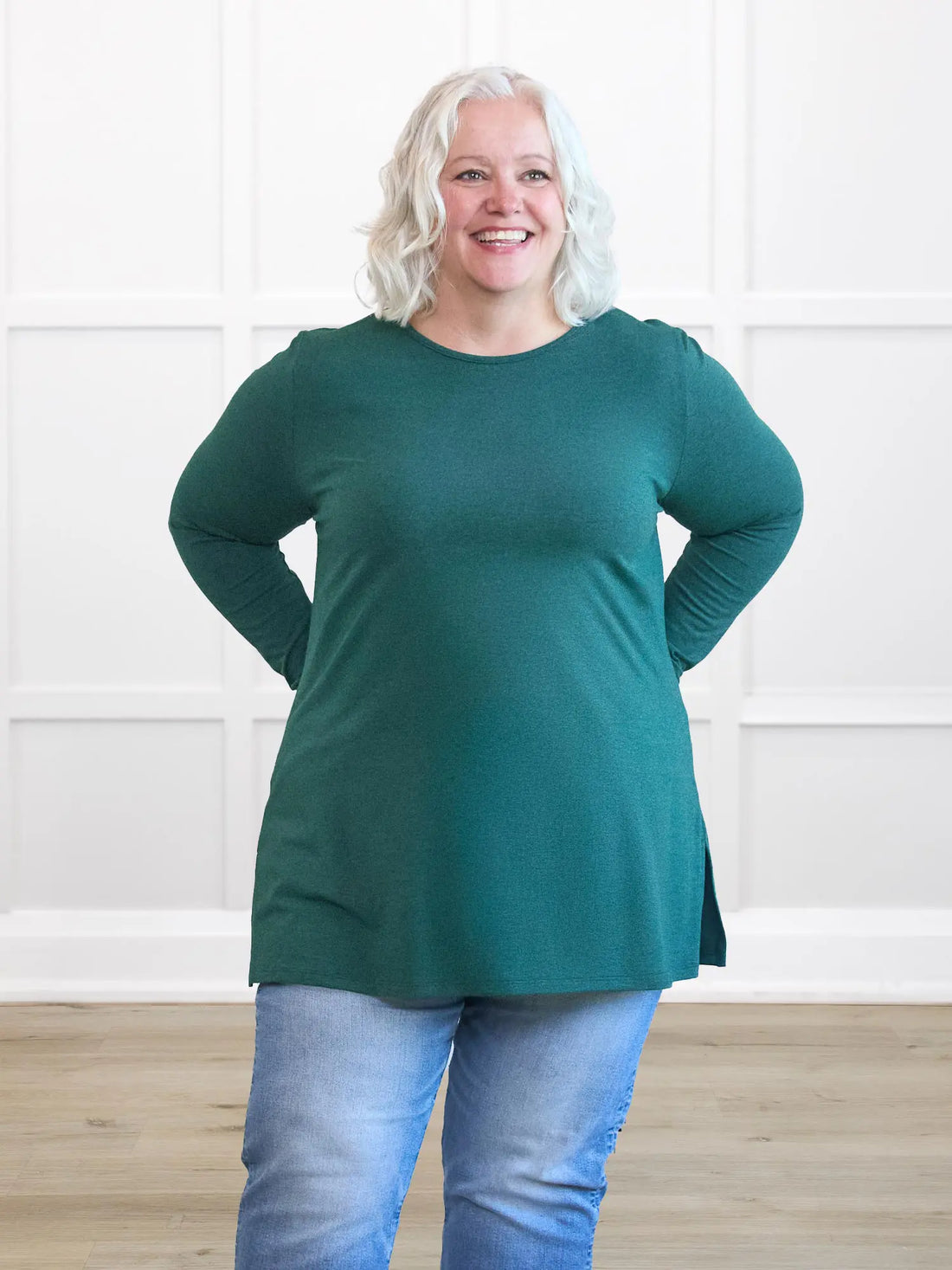 Teona long sleeve relaxed top for women in Ivy melange on model Colleen, size XXL @Colleen-XXL 
