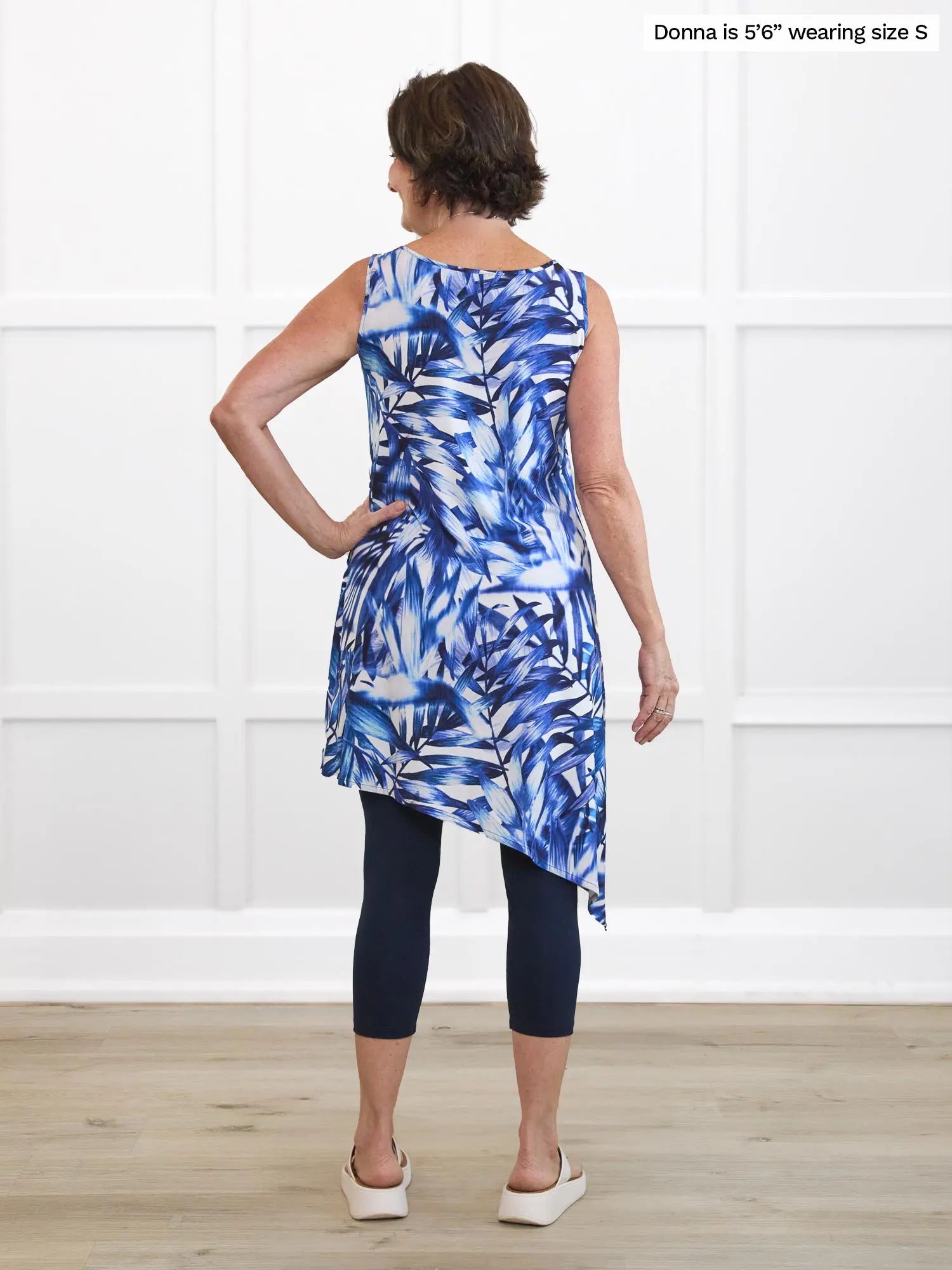 Miik founder Donna (5’6”, small) standing with her back towards the camera showing the back of Miik&