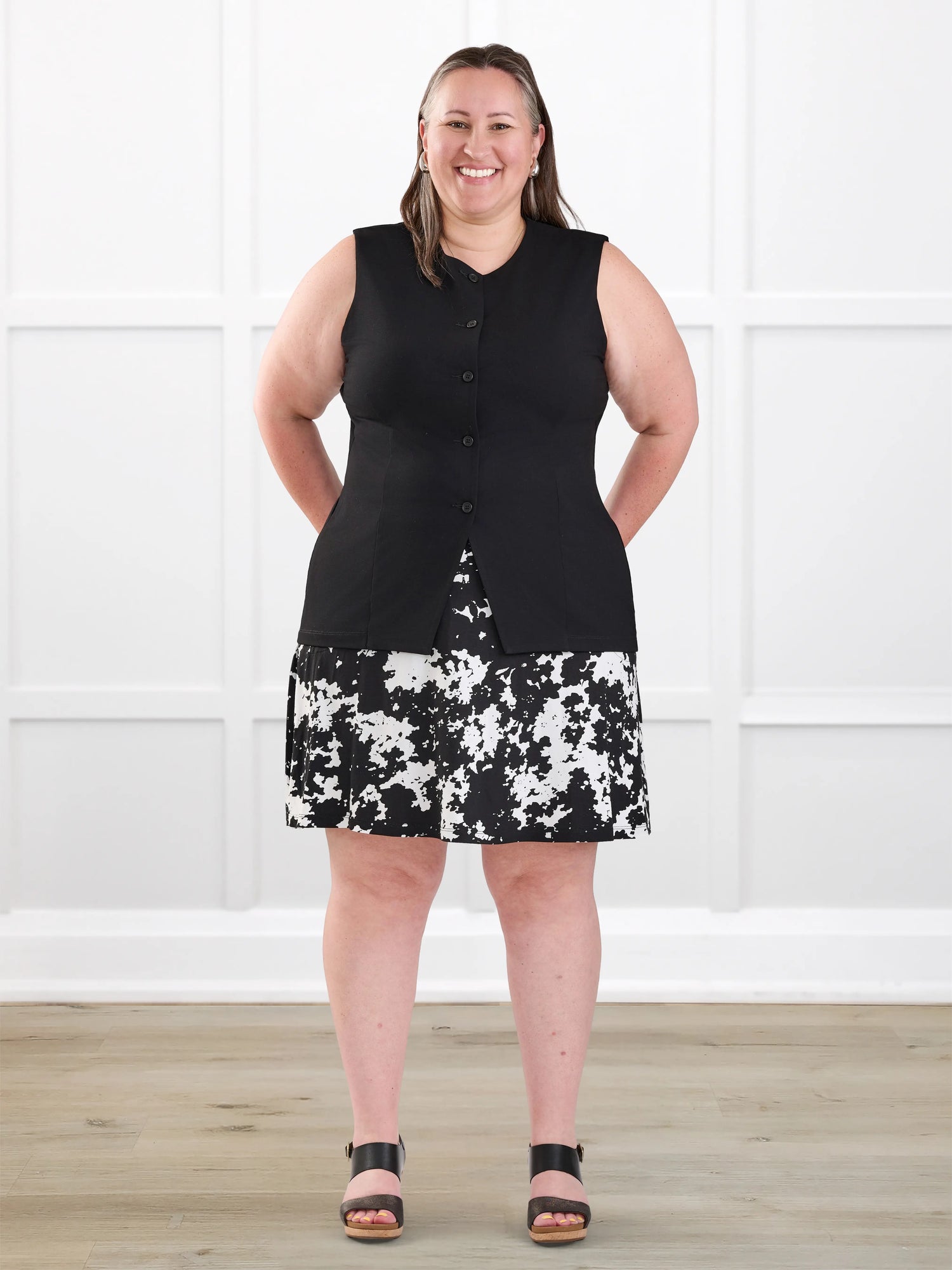 Adina flowy knee length pocket skort for women in Moo’d bloom on model Cristina, size XXL @Cristina-XXL 
