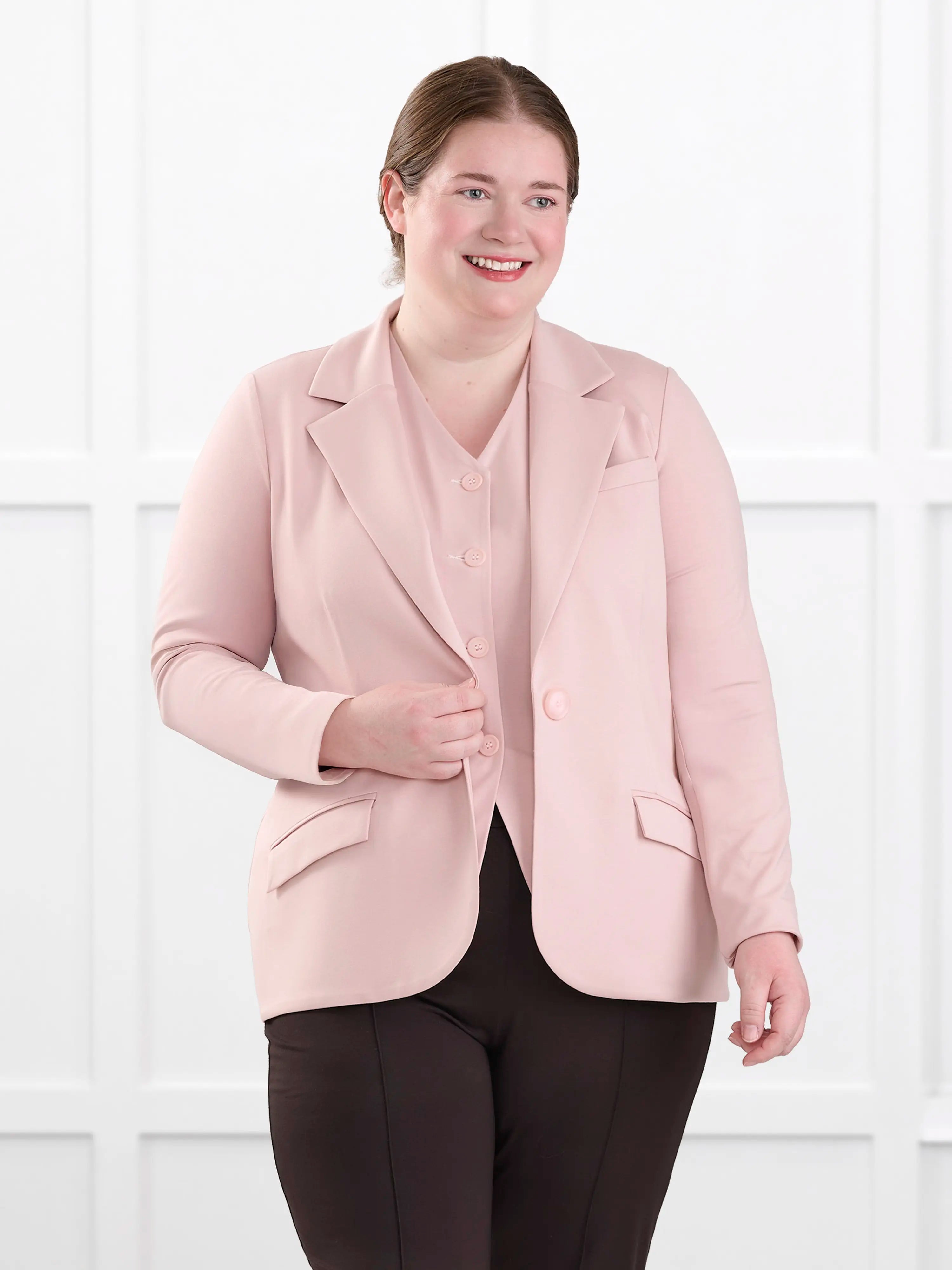 Alba tailored stretchy vest for women in Ballet pink on model Bri, size XL @Bri-XL 
