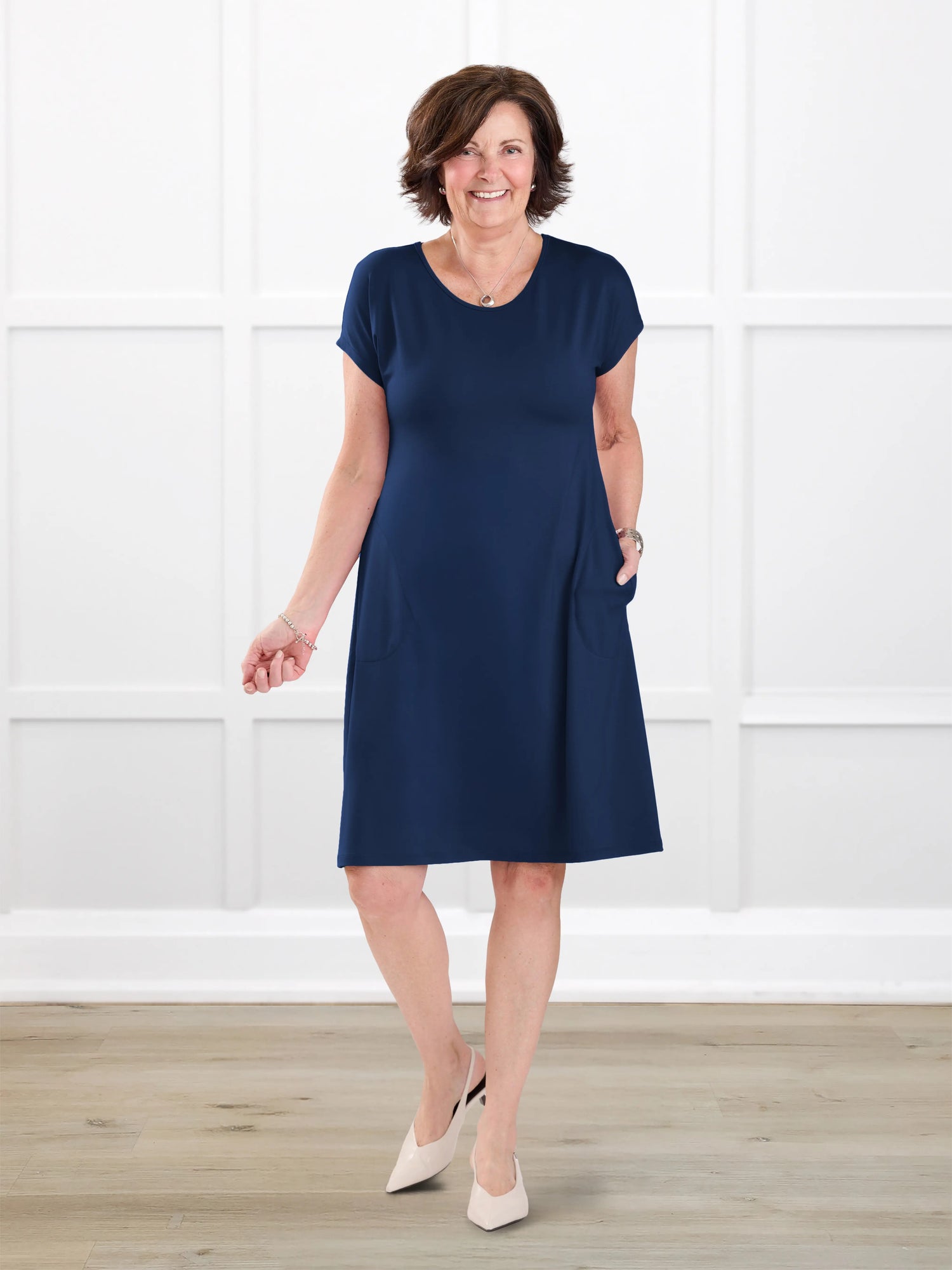 Aleeza t shirt dress with pockets for women in Navy on model Donna, size S @Donna-S 