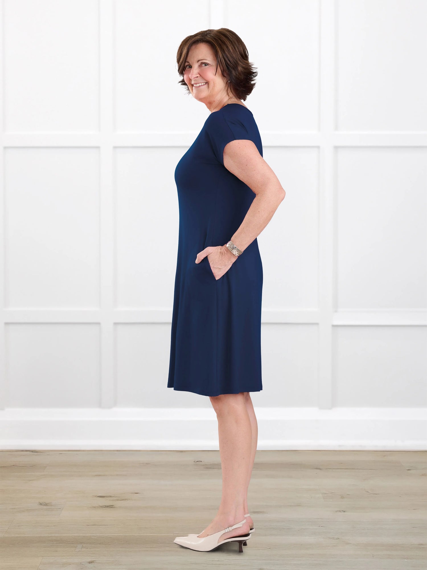 Aleeza t shirt dress with pockets for women in Navy on model Donna, size S @Donna-S 