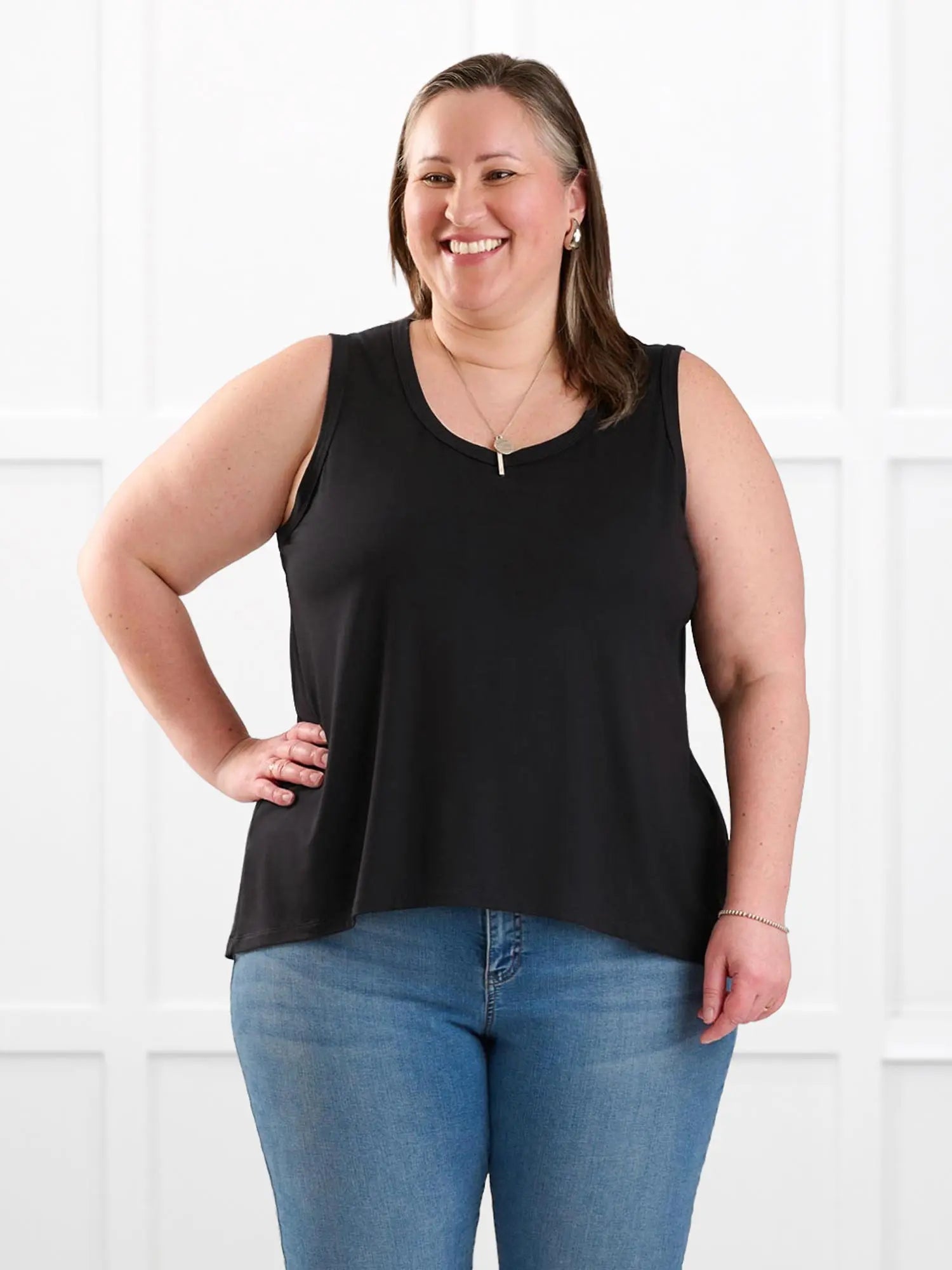 Anjuli flowy scoop neck tank for women in Black on model Cristina, size XXL @Cristina-XXL 