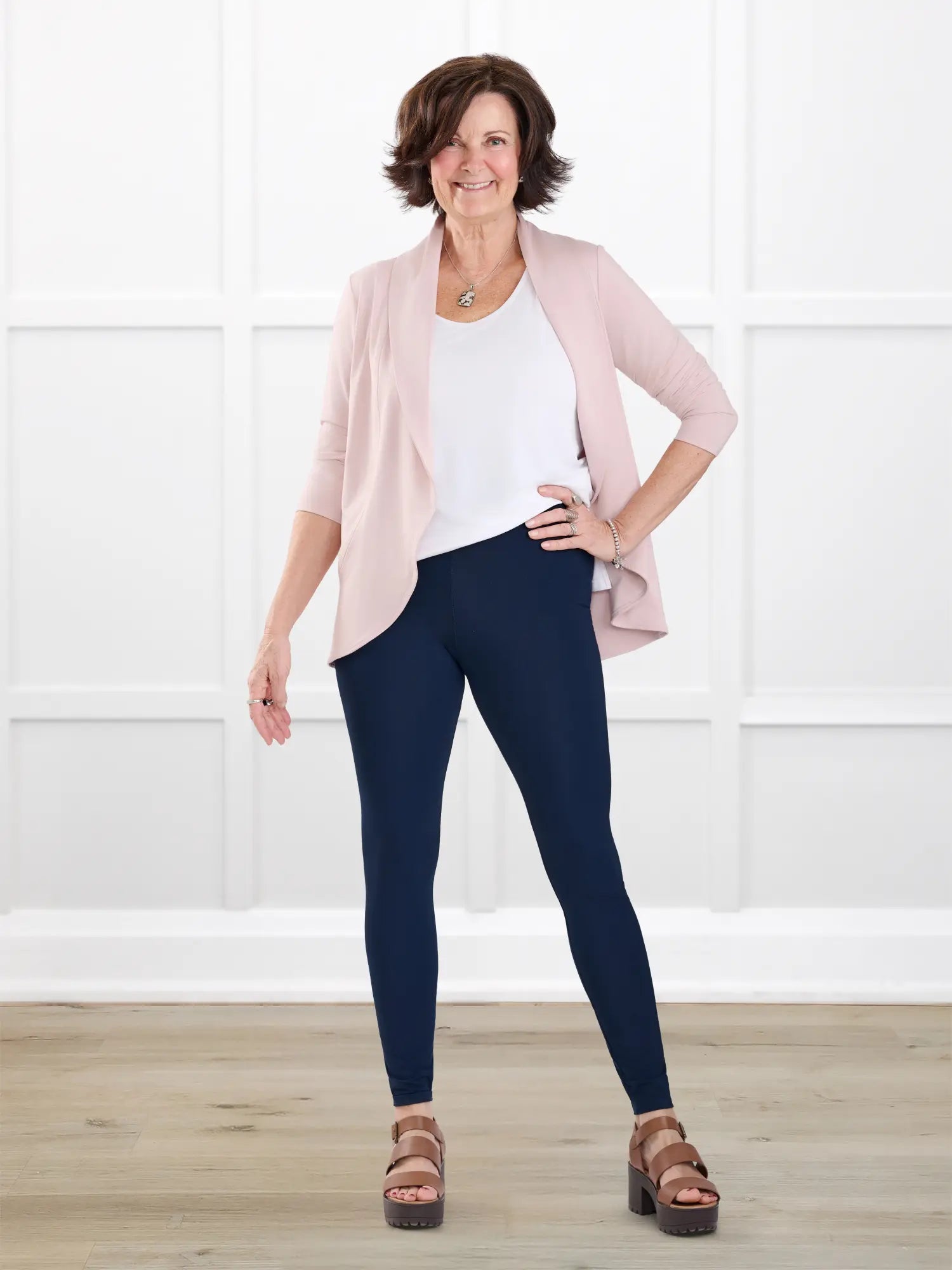 Anne soft stretchy blazer for women in Ballet pink on model Donna, size S @Donna-S 