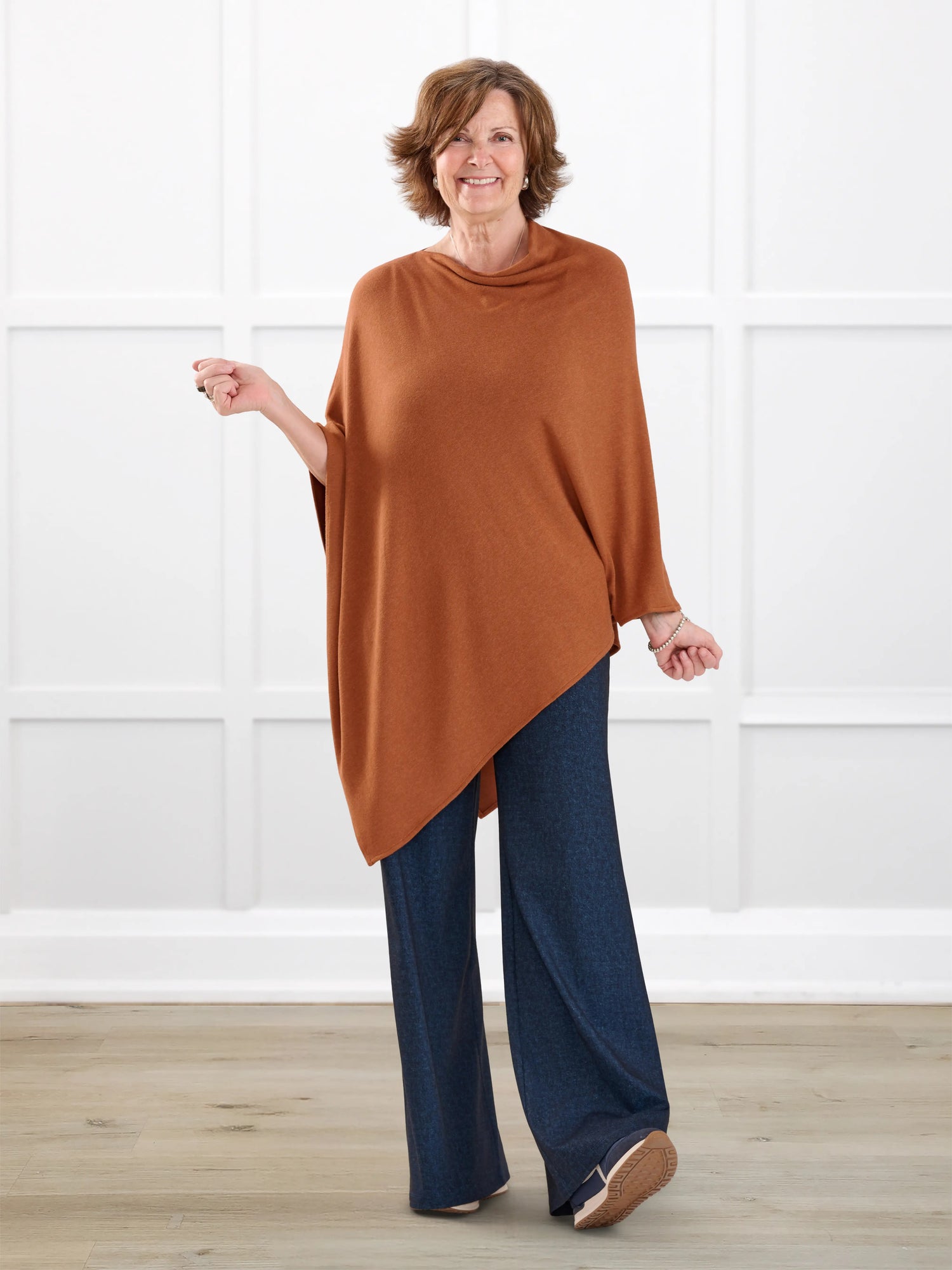 Asli lightweight sweater knit poncho for women in Rust 