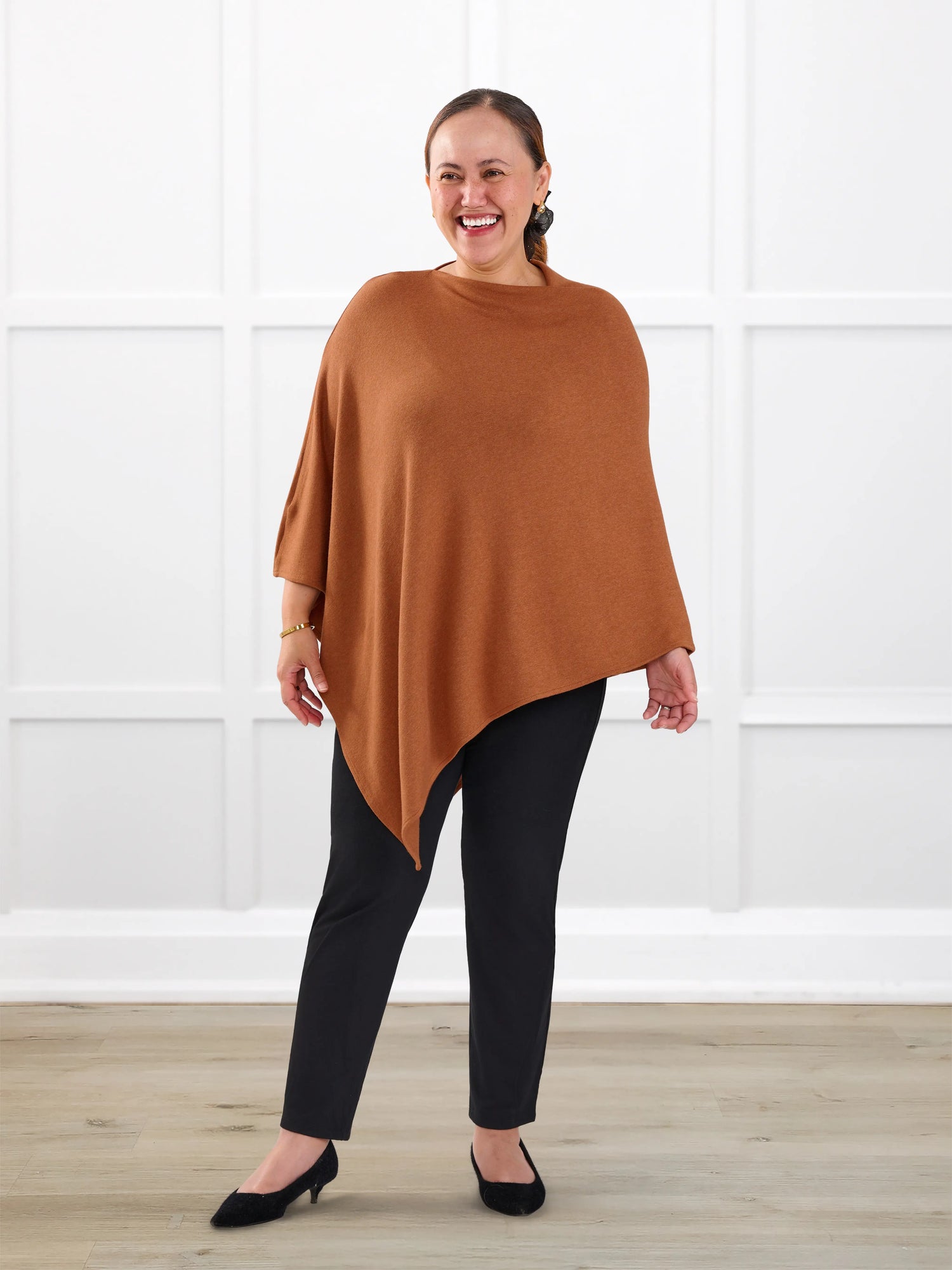 Asli lightweight sweater knit poncho for women in Rust 