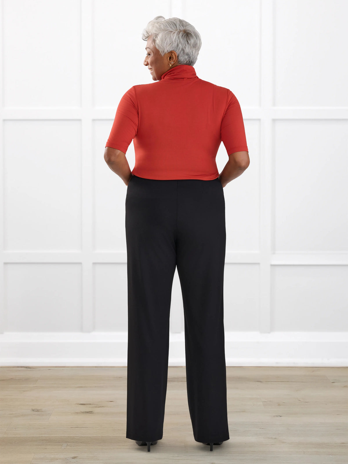 Avalynn mid rise straight leg pant for women in Black on model Keethai, size M @Keethai-M 